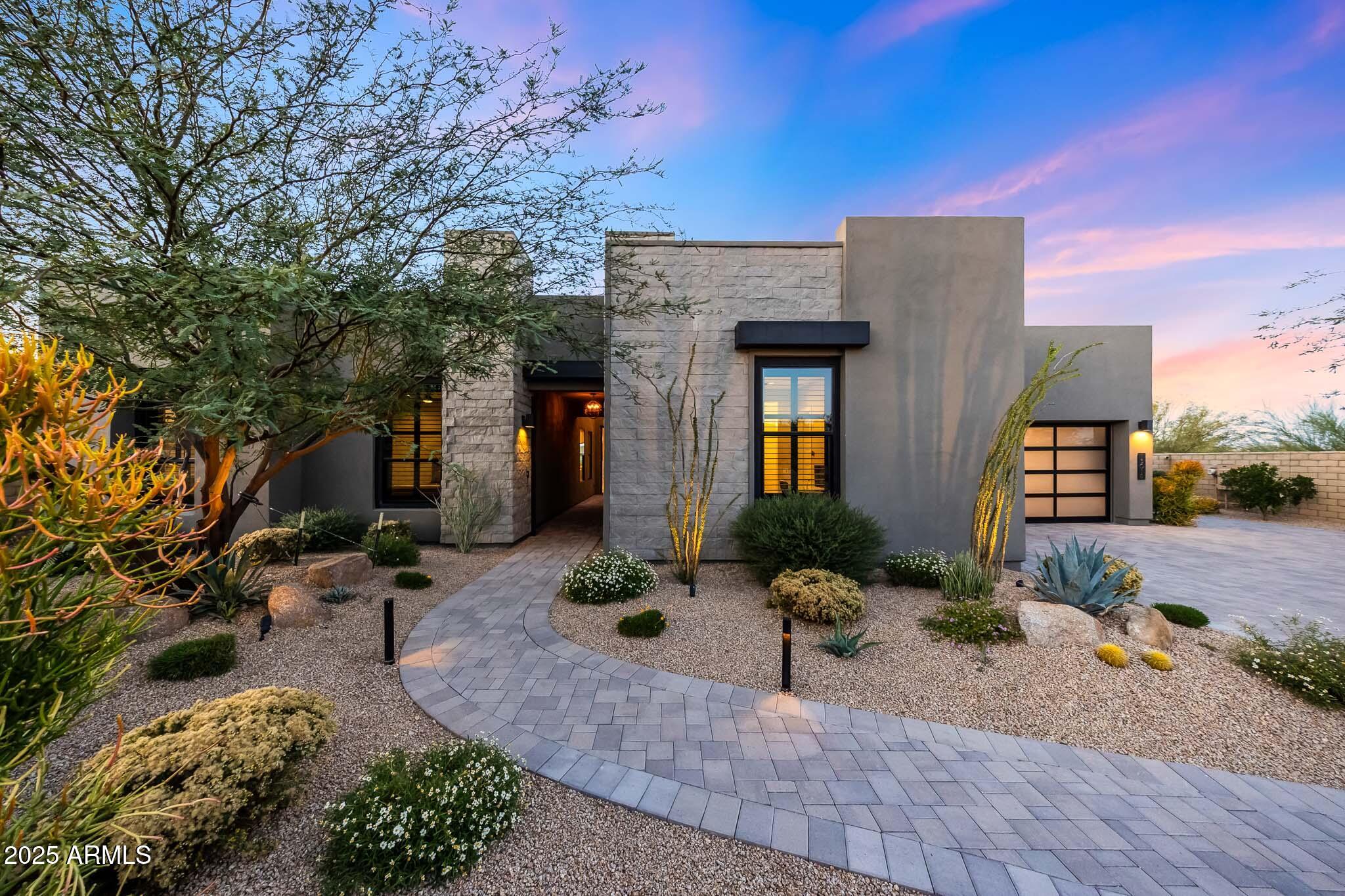 STORYROCK - Residential