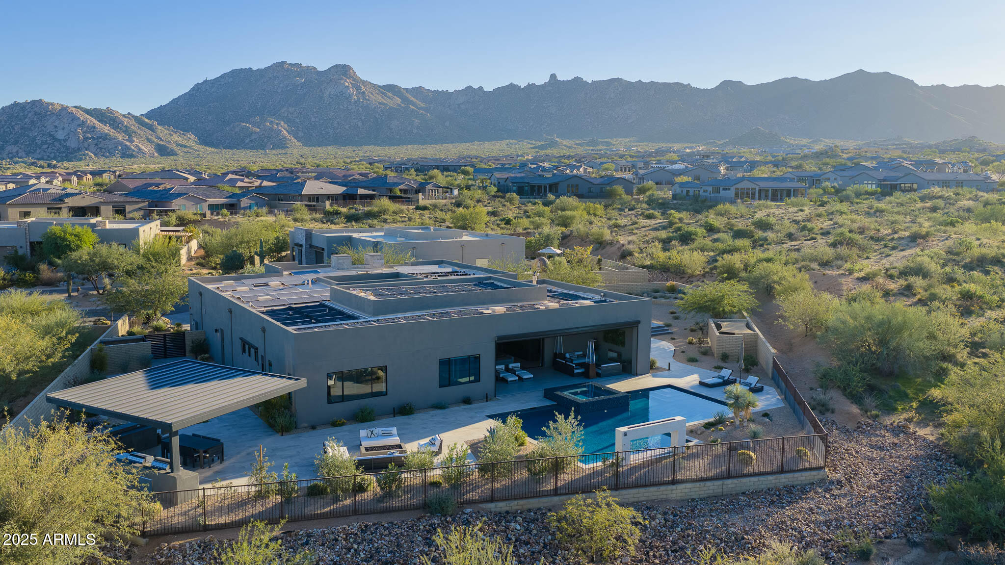 STORYROCK - Residential
