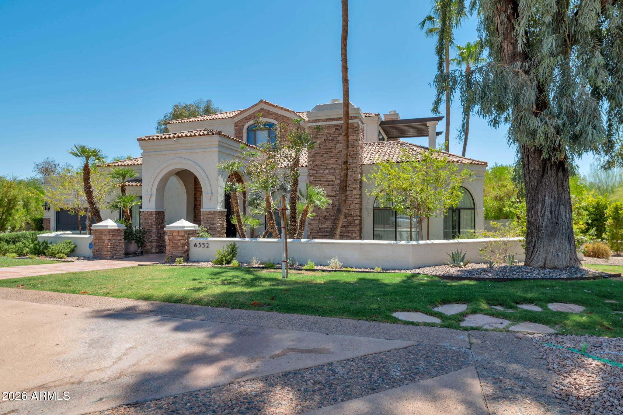 PHOENICIAN ESTATES - Residential