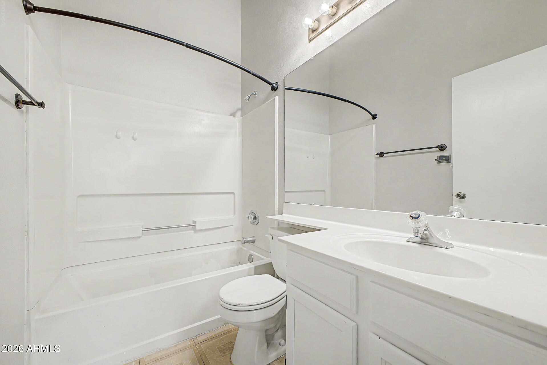 OVERLAND TRAIL 5 - Residential