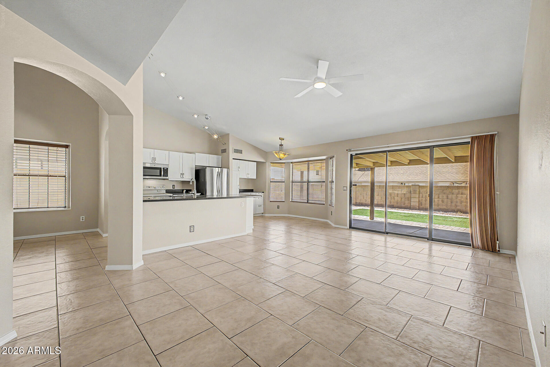 OVERLAND TRAIL 5 - Residential