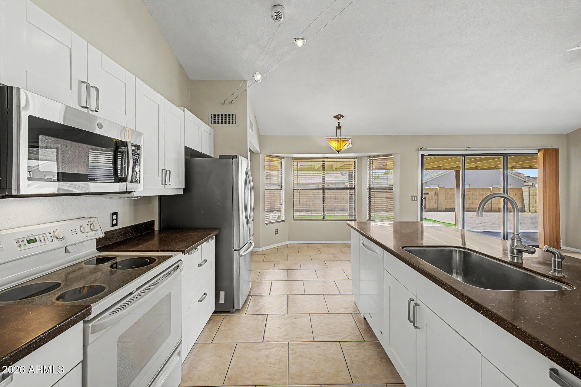 OVERLAND TRAIL 5 - Residential