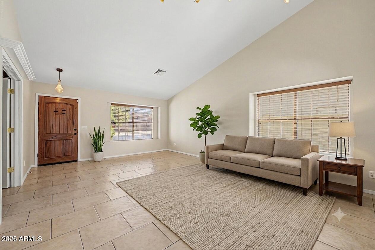 OVERLAND TRAIL 5 - Residential