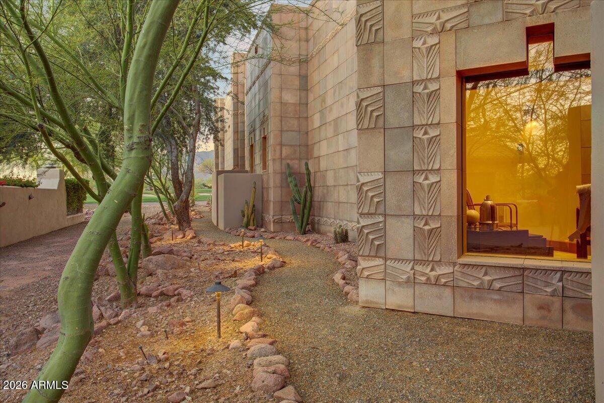 SUPERSTITION MOUNTAIN - Residential