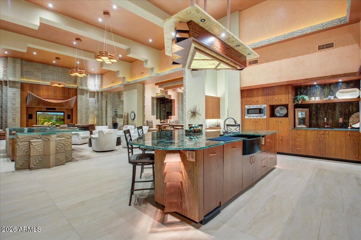 SUPERSTITION MOUNTAIN - Residential