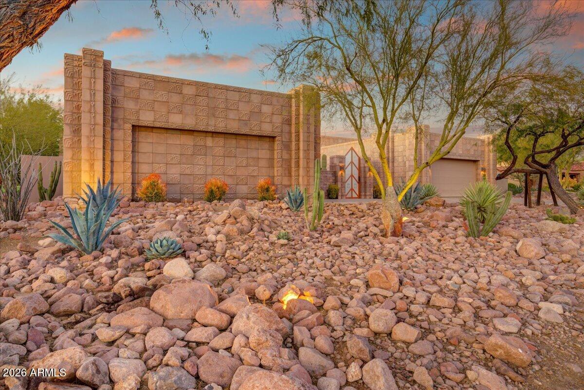 SUPERSTITION MOUNTAIN - Residential