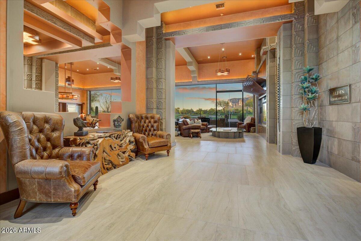 SUPERSTITION MOUNTAIN - Residential