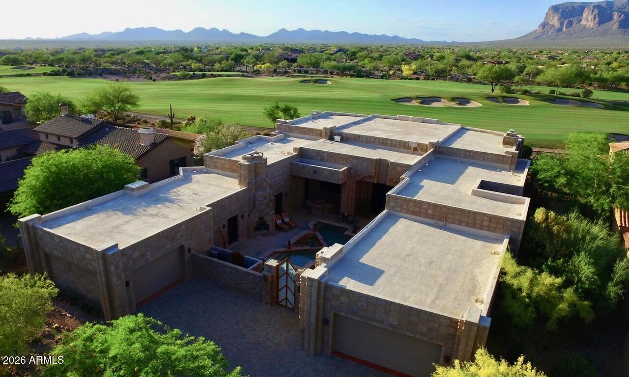 SUPERSTITION MOUNTAIN - Residential