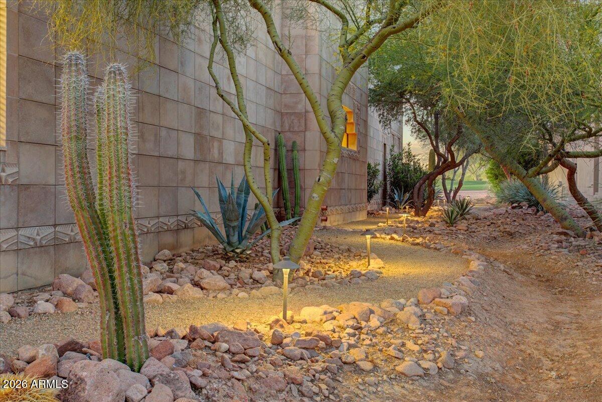 SUPERSTITION MOUNTAIN - Residential