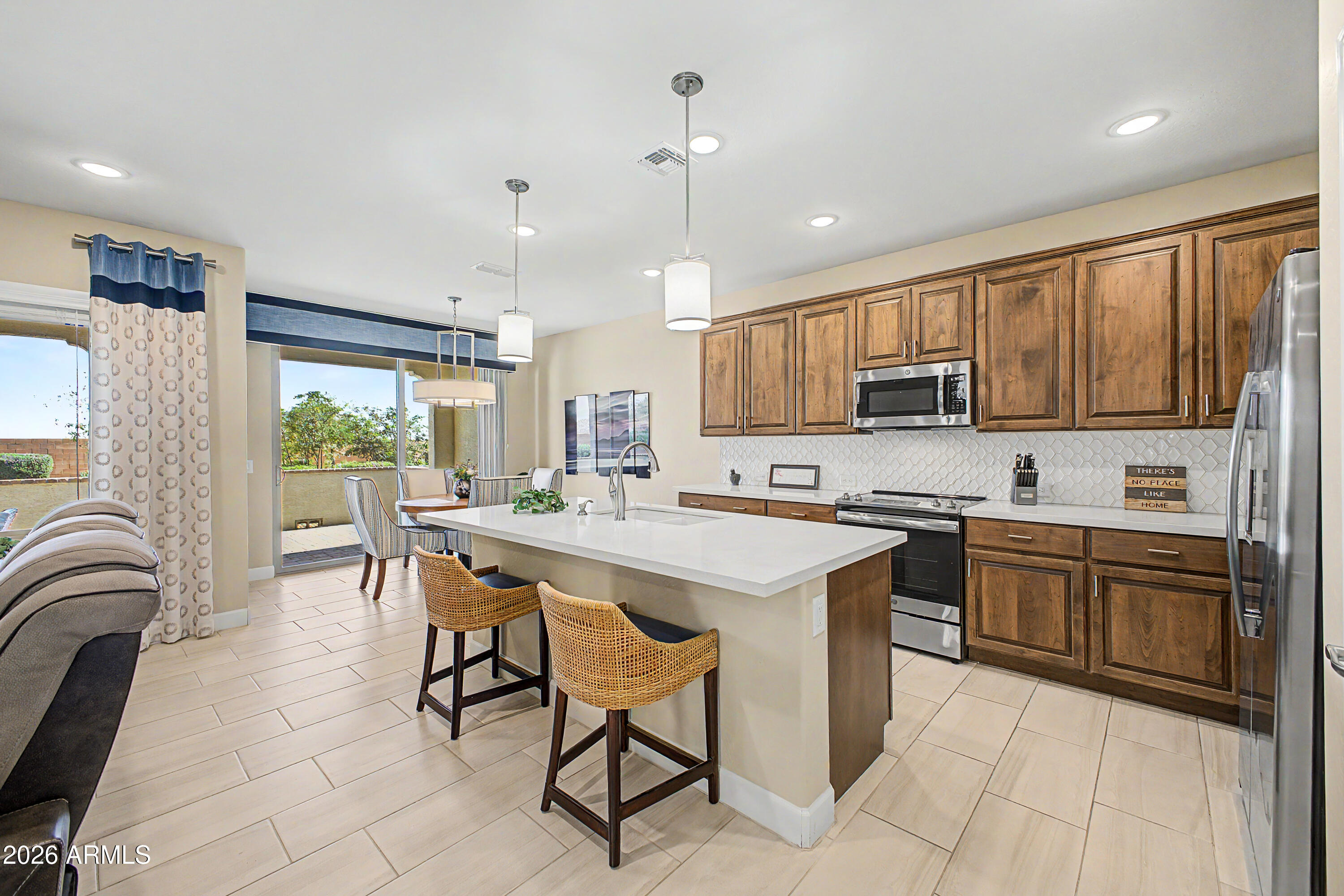 ROBSON RANCH - Residential