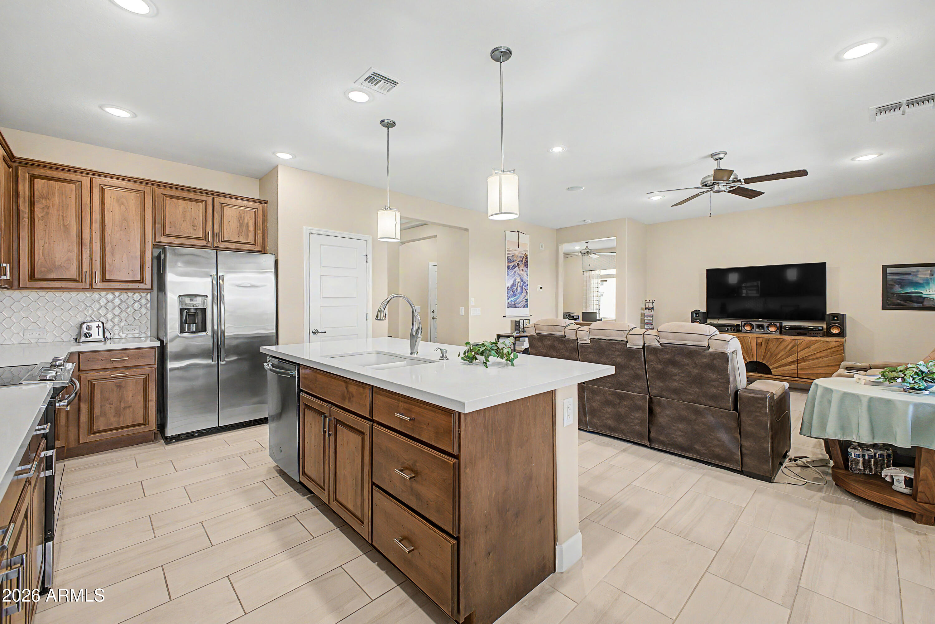 ROBSON RANCH - Residential