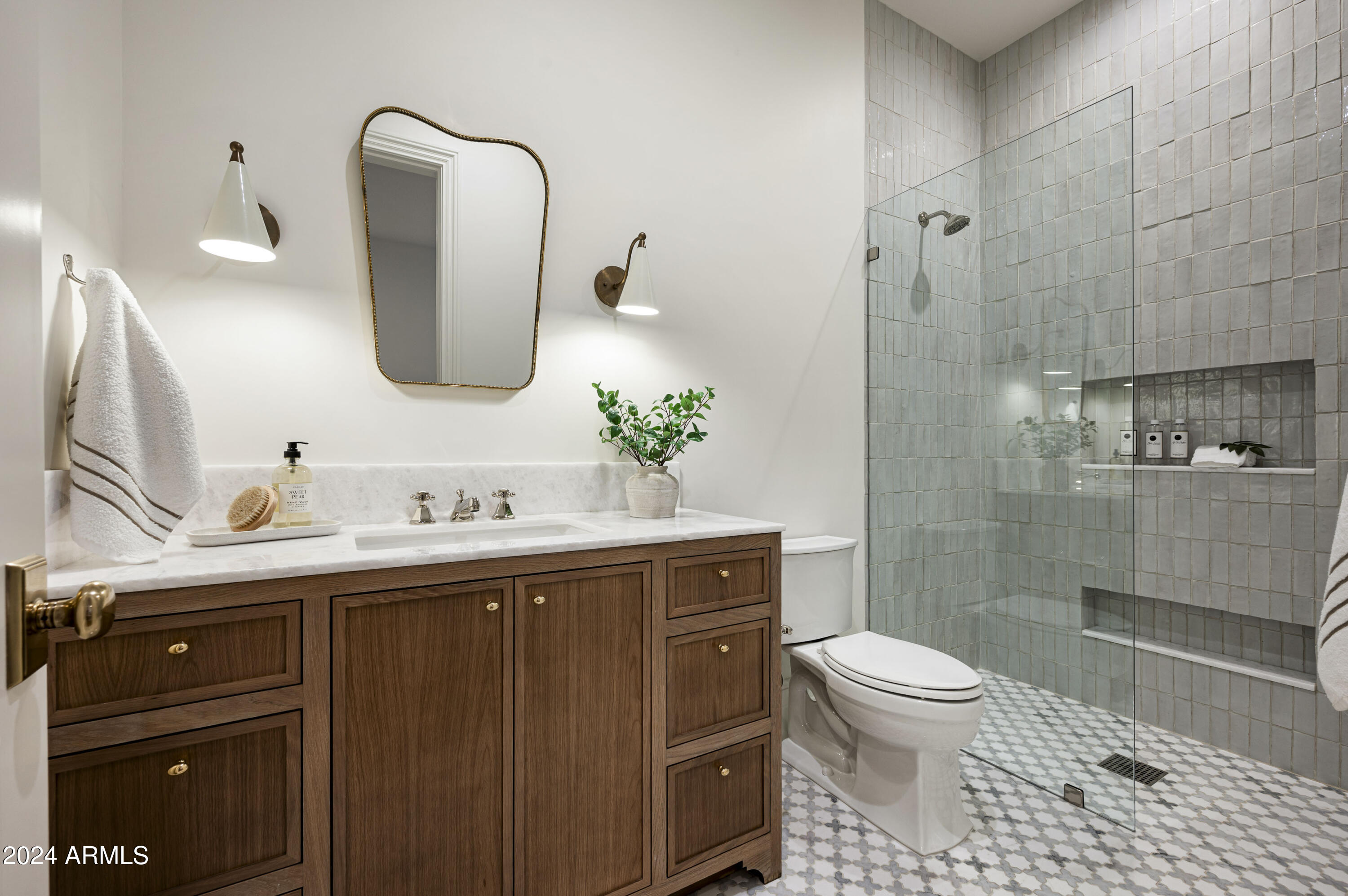 RANCHO SUNNY VALE - Residential