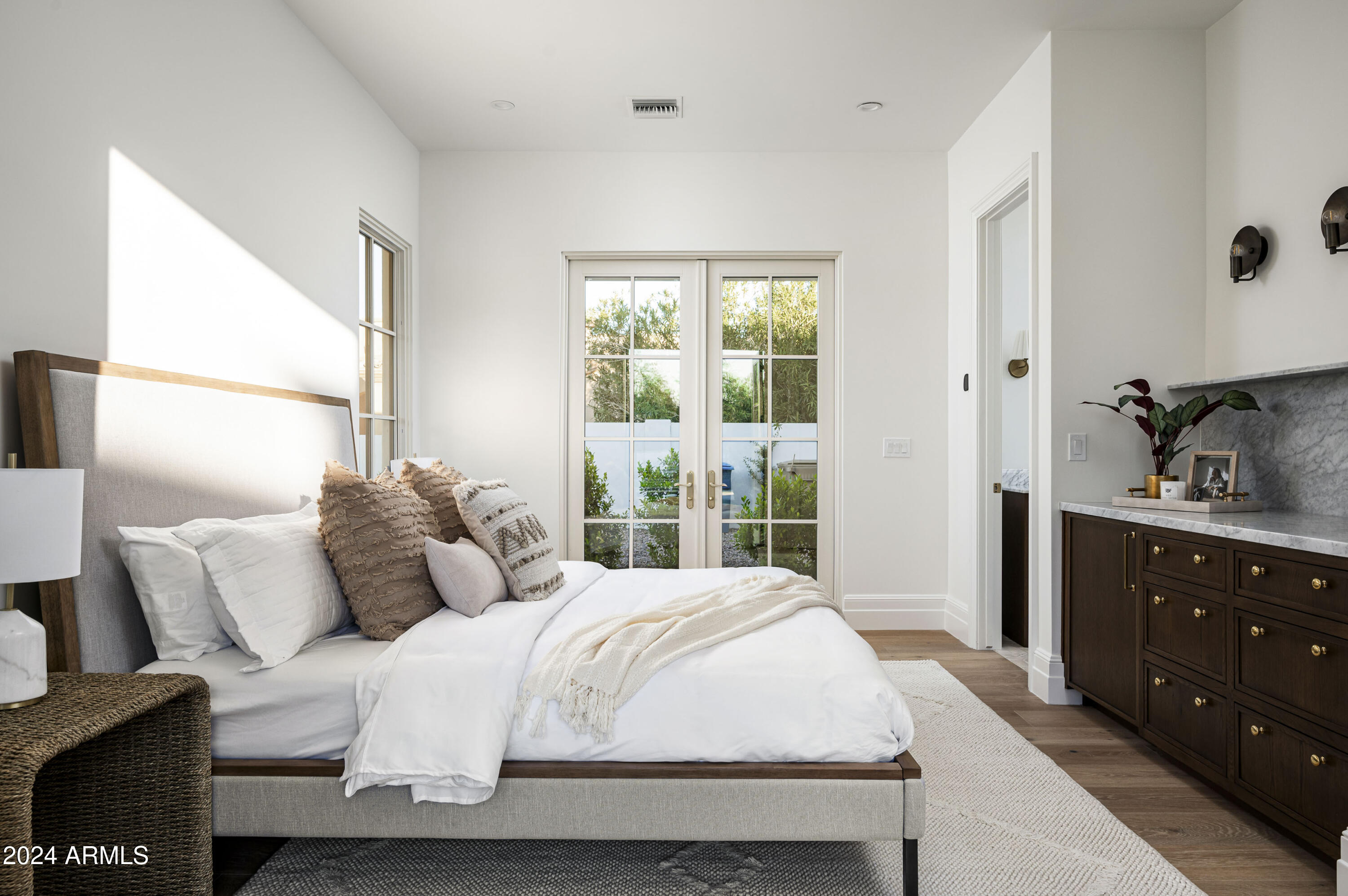 RANCHO SUNNY VALE - Residential