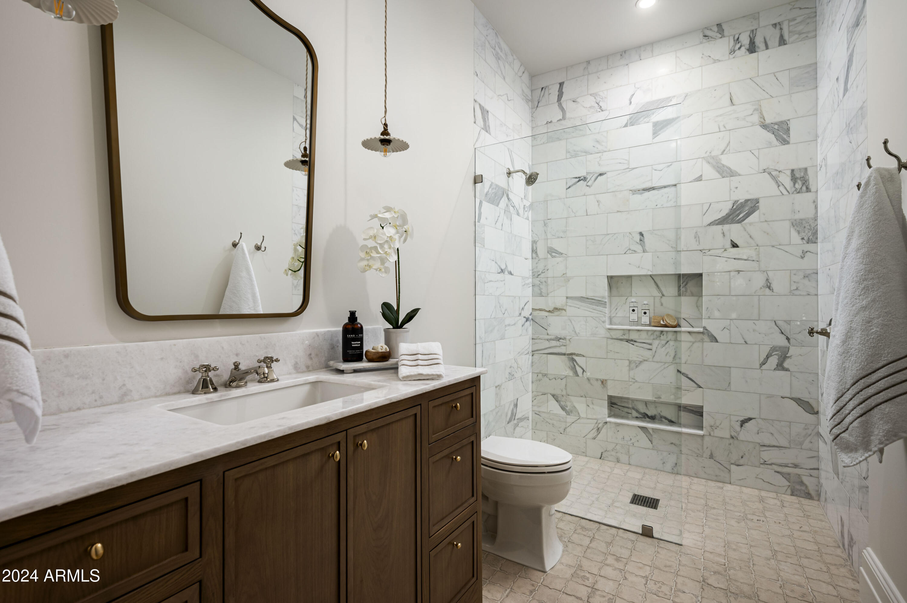 RANCHO SUNNY VALE - Residential