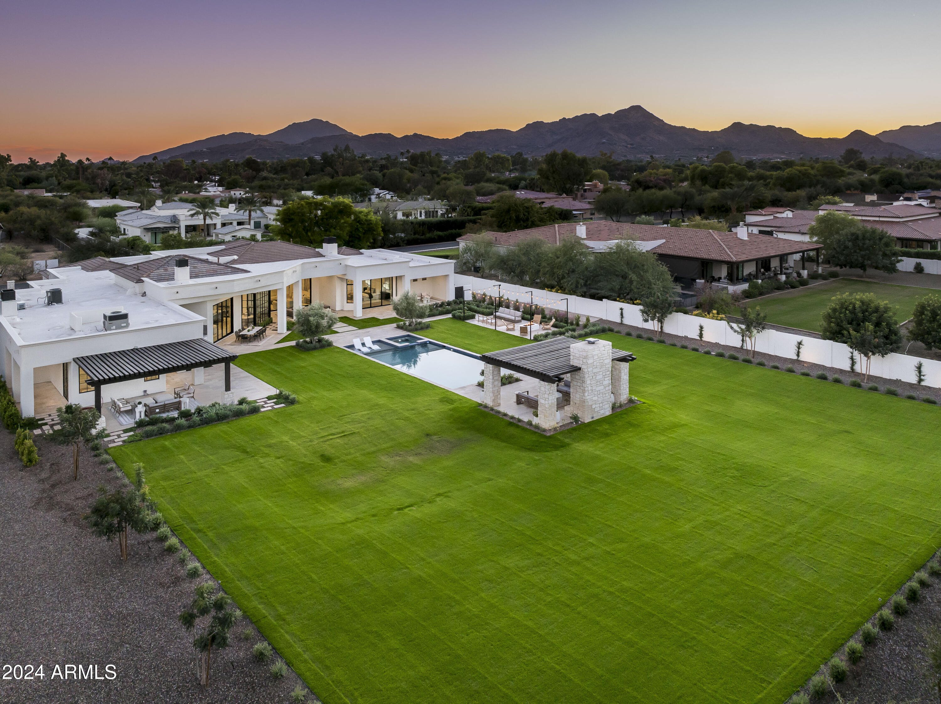 RANCHO SUNNY VALE - Residential