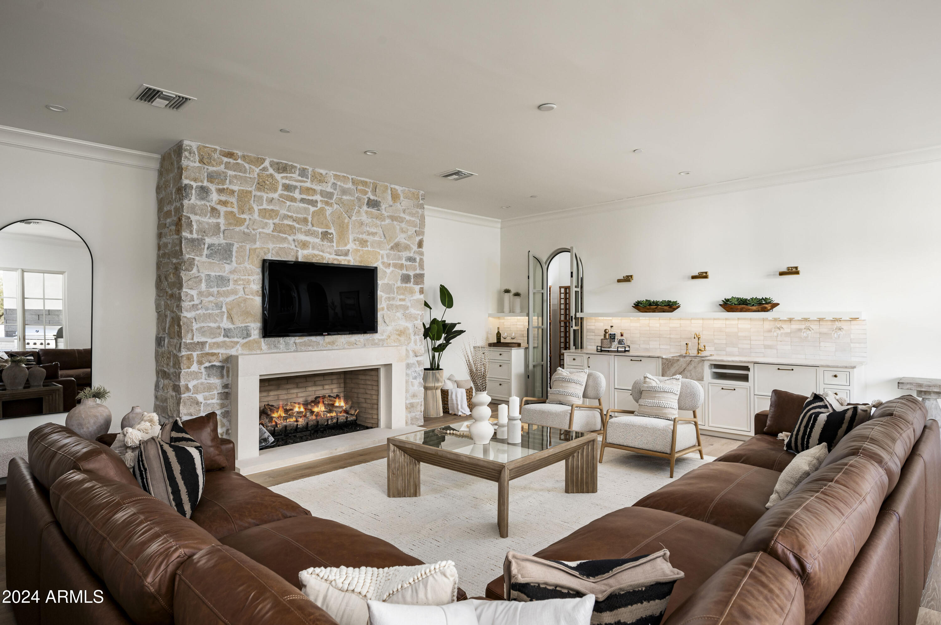 RANCHO SUNNY VALE - Residential