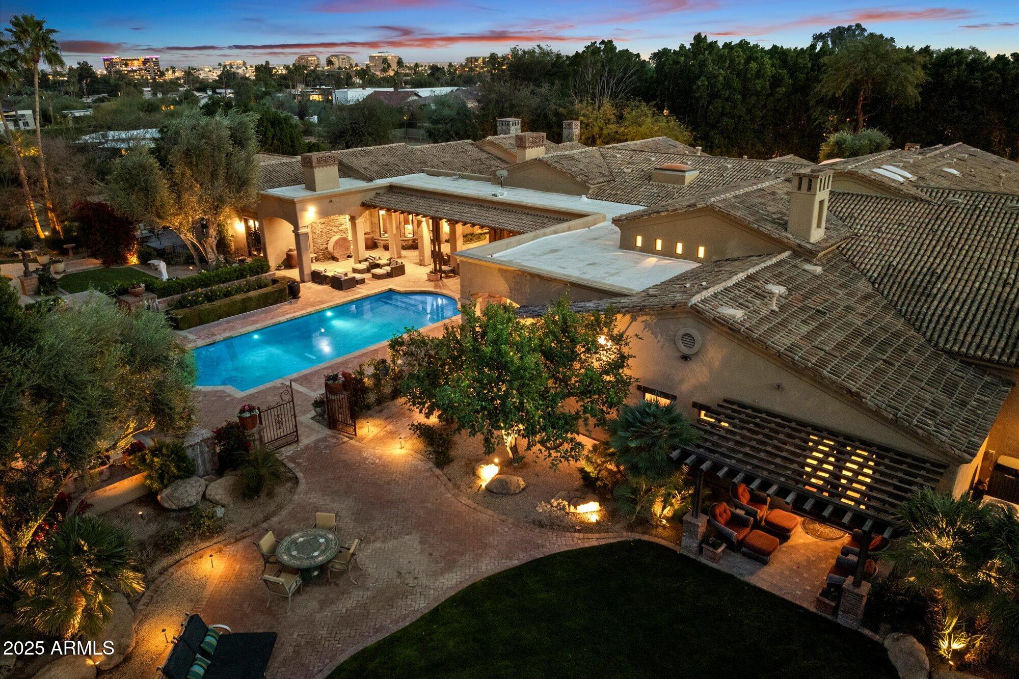 CAMELBACK LANDS - Residential