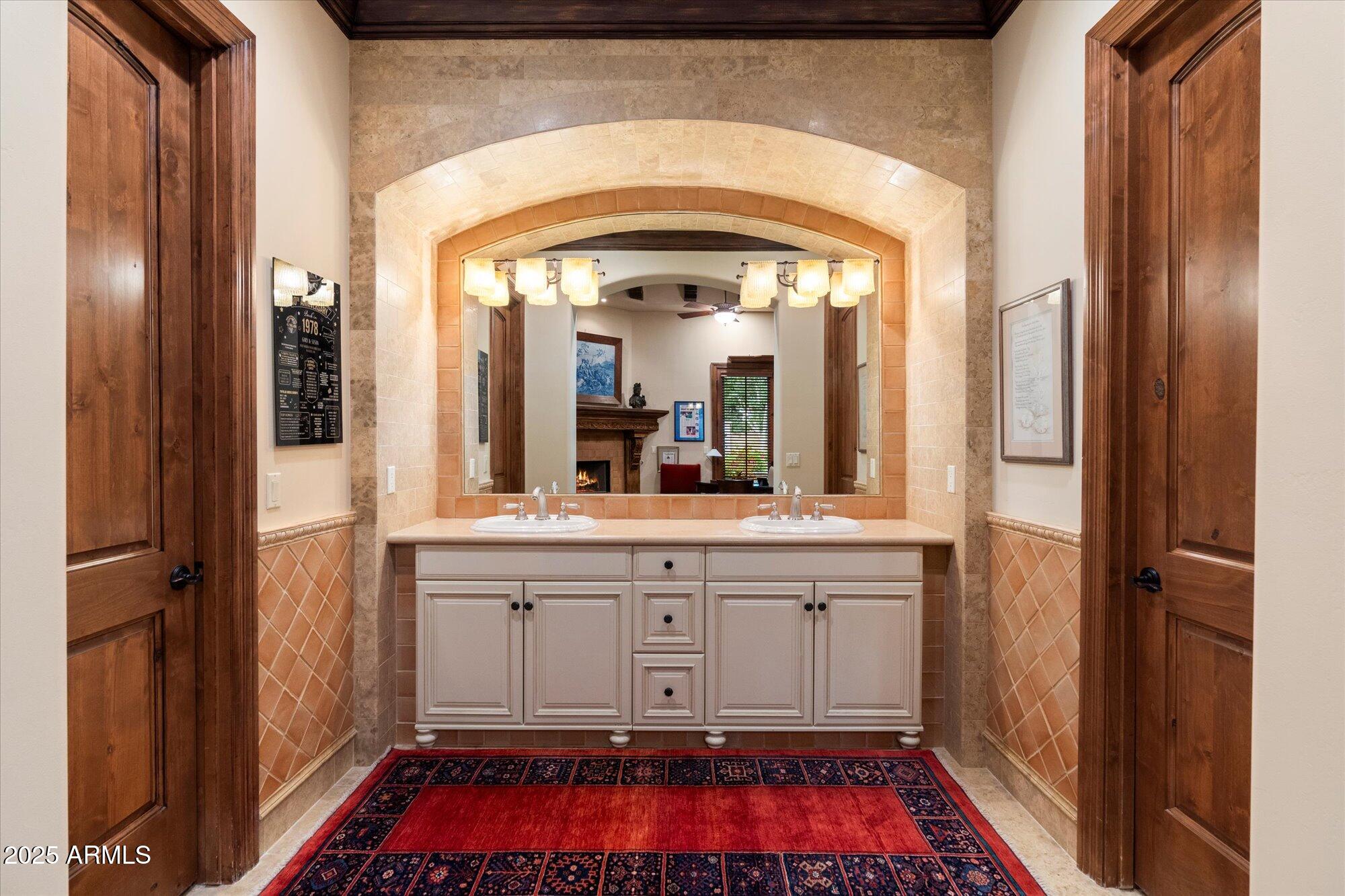 CAMELBACK LANDS - Residential