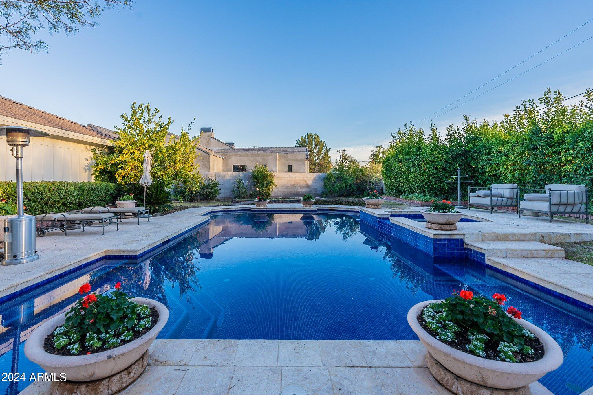 LAFAYETTE VILLA - Residential