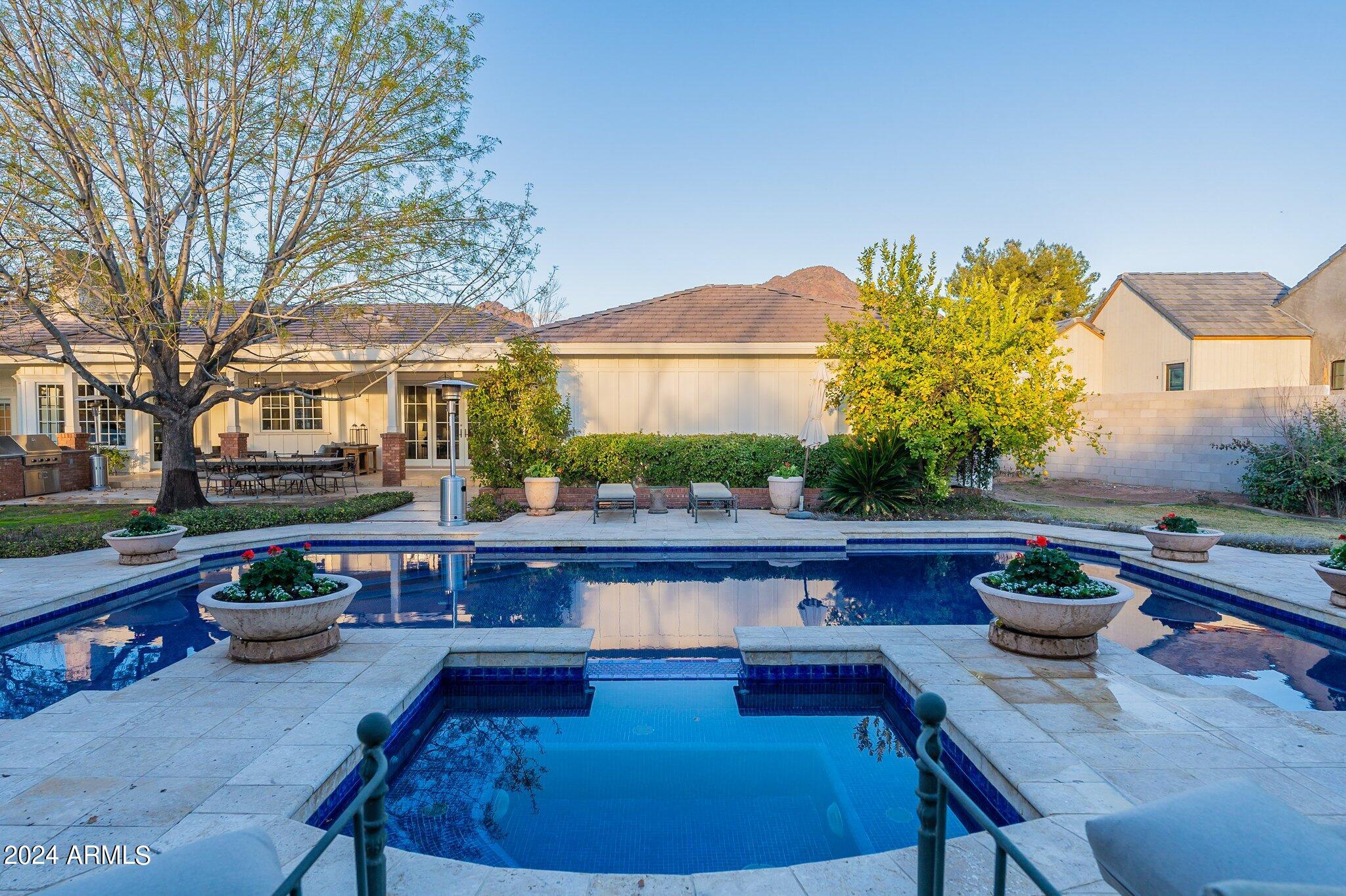 LAFAYETTE VILLA - Residential