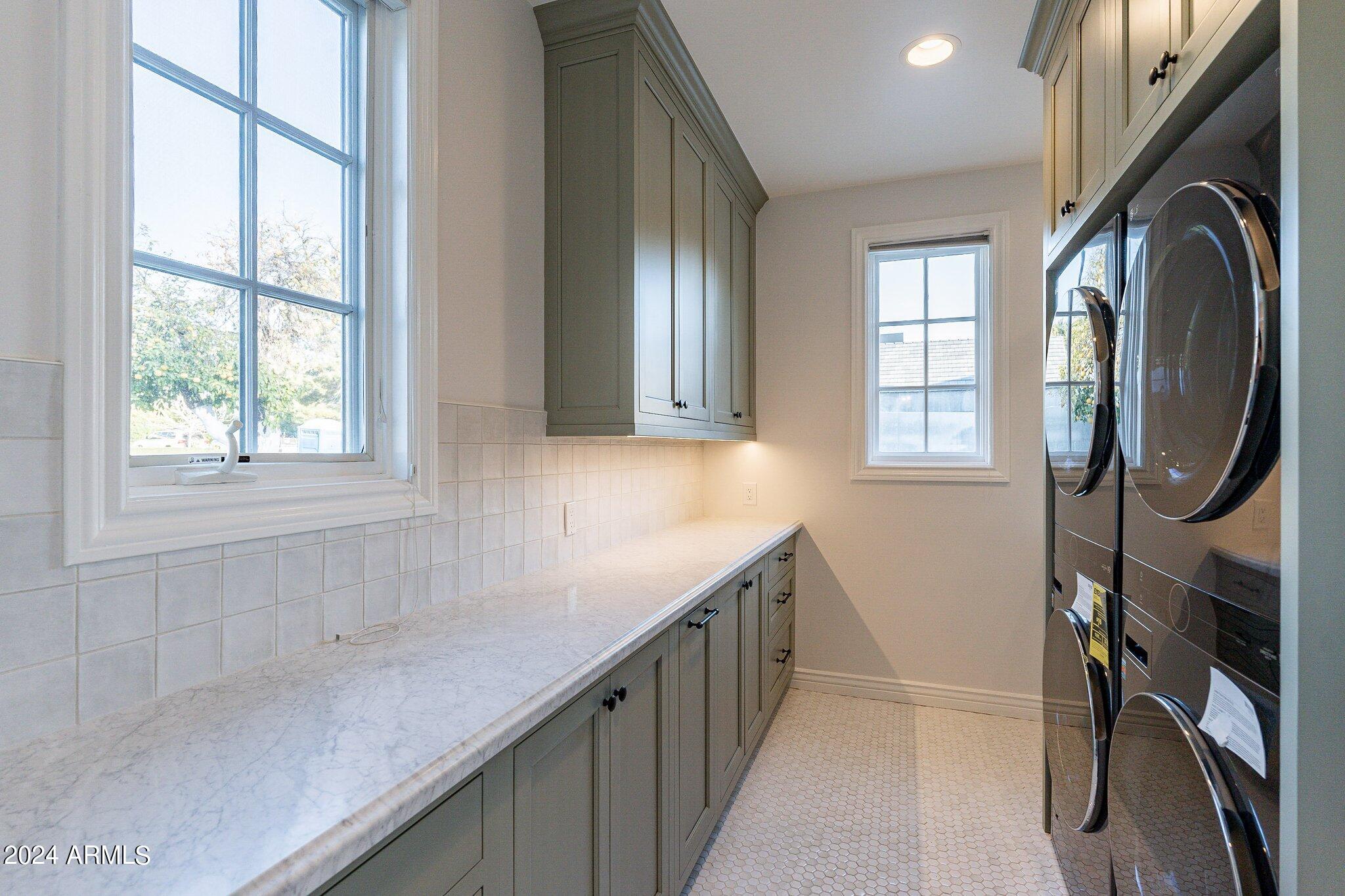LAFAYETTE VILLA - Residential