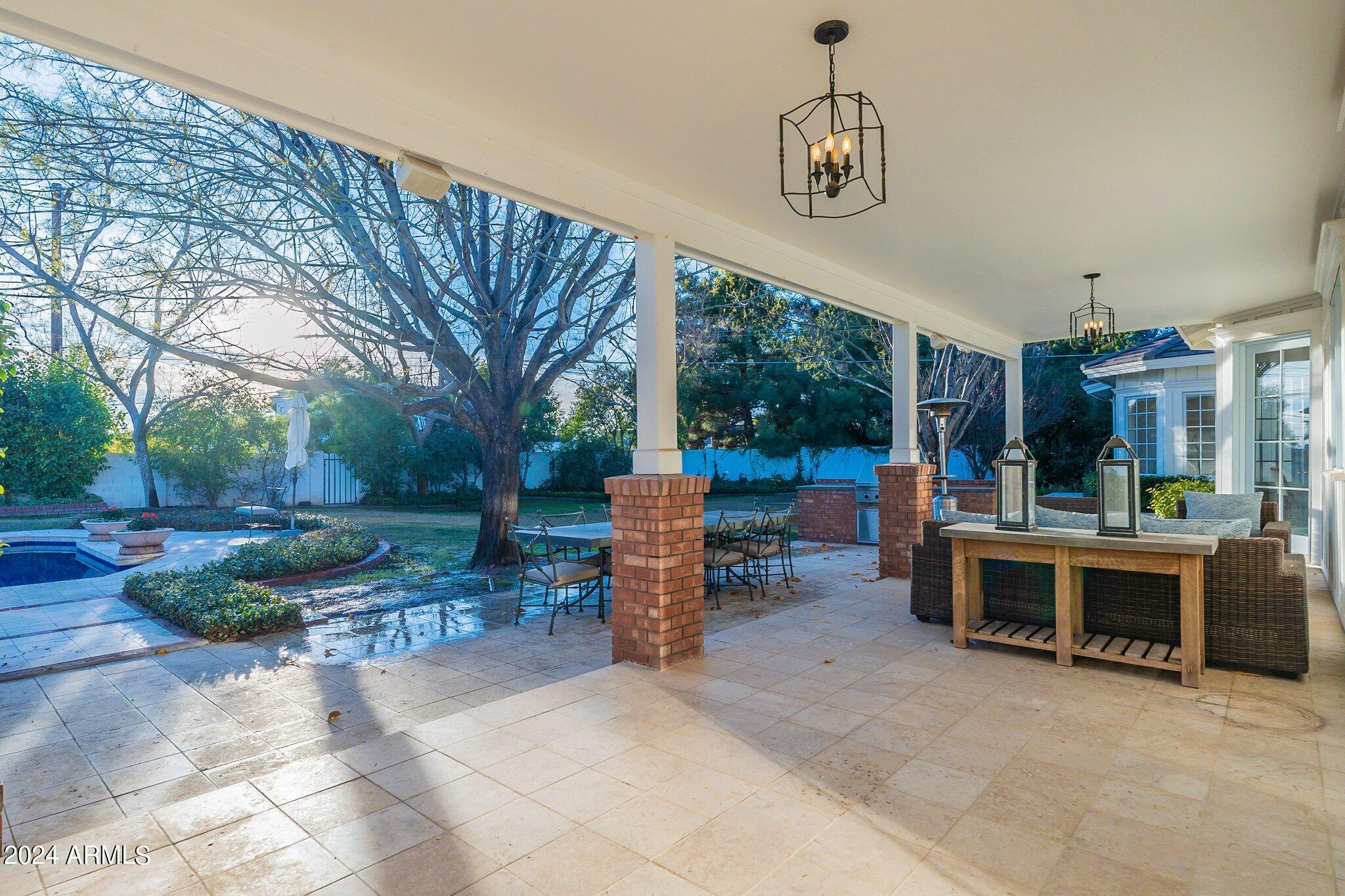 LAFAYETTE VILLA - Residential