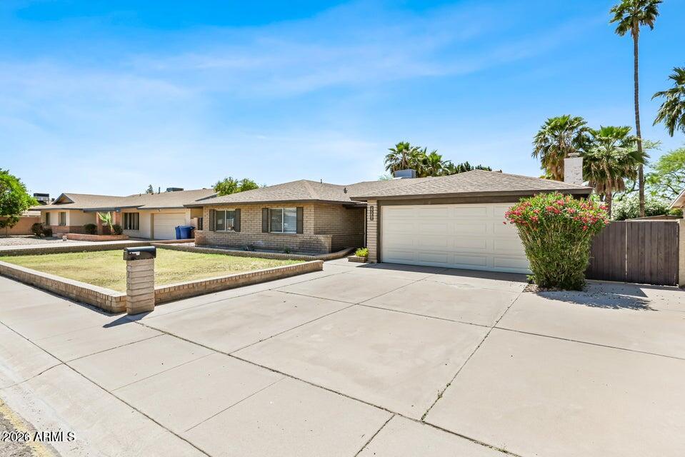 TEMPE ROYAL PALMS UNIT 13 - Residential Lease