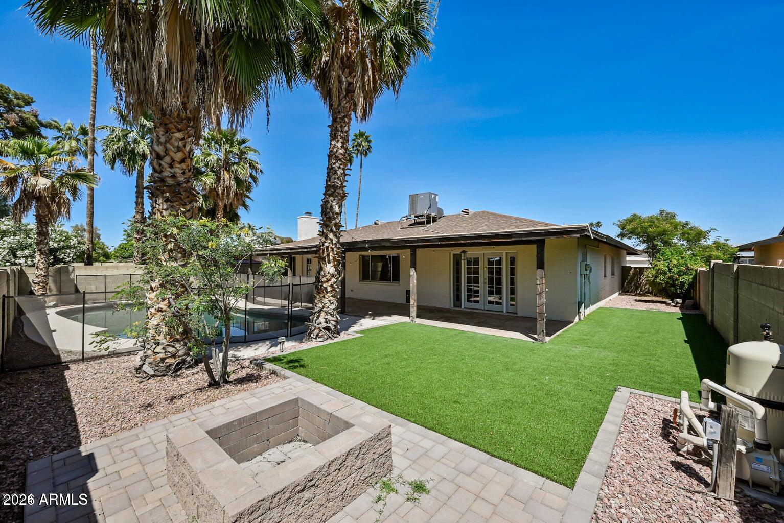 TEMPE ROYAL PALMS UNIT 13 - Residential Lease