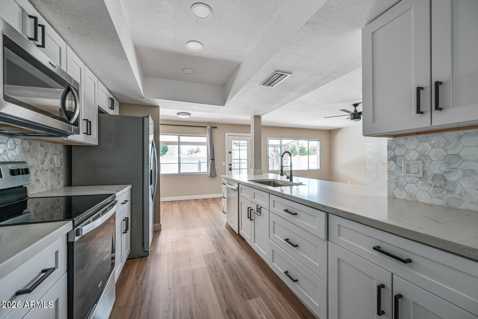 TEMPE ROYAL PALMS UNIT 13 - Residential Lease