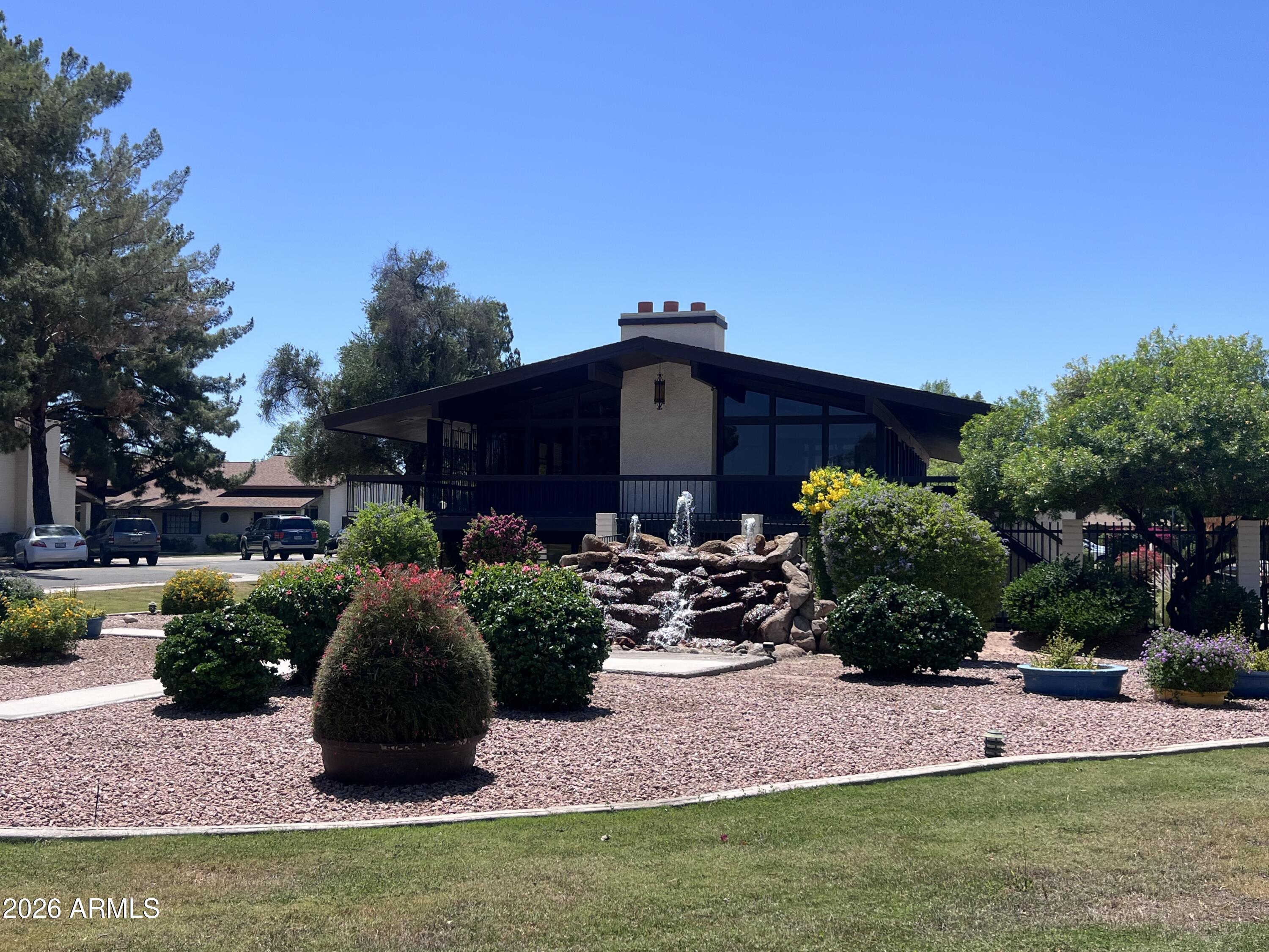 MESA THREE FOUNTAINS - Residential