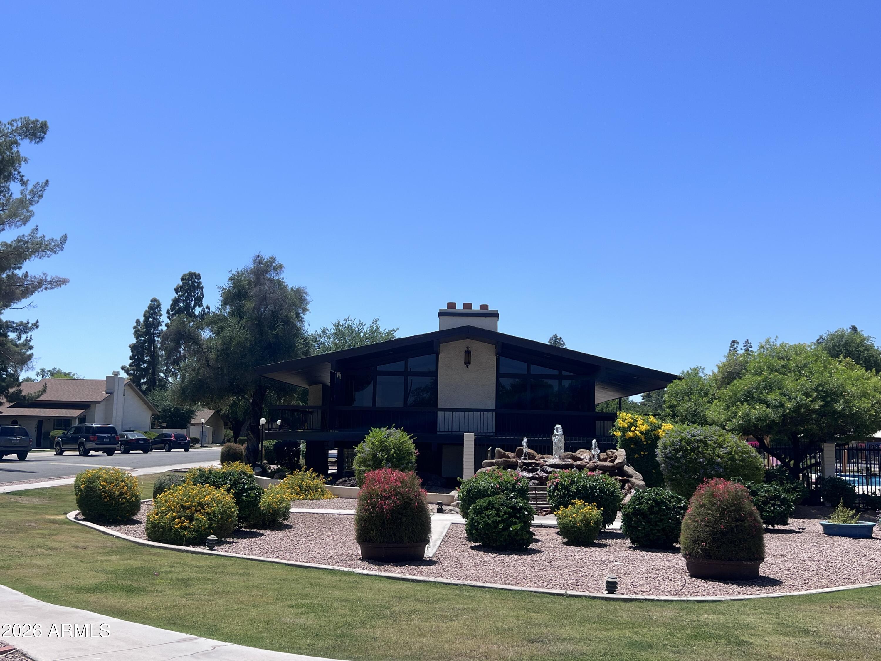 MESA THREE FOUNTAINS - Residential