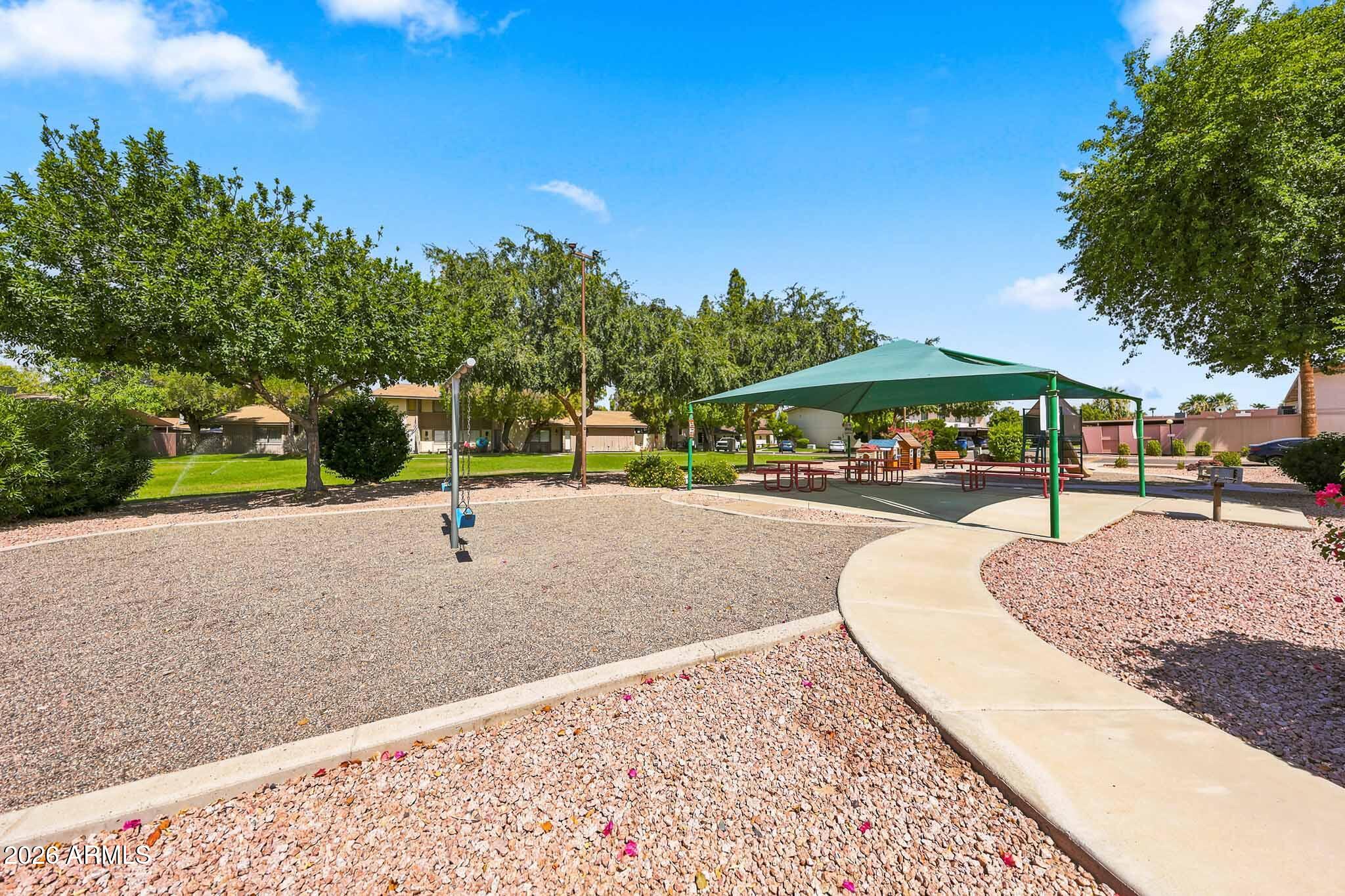 MESA THREE FOUNTAINS - Residential
