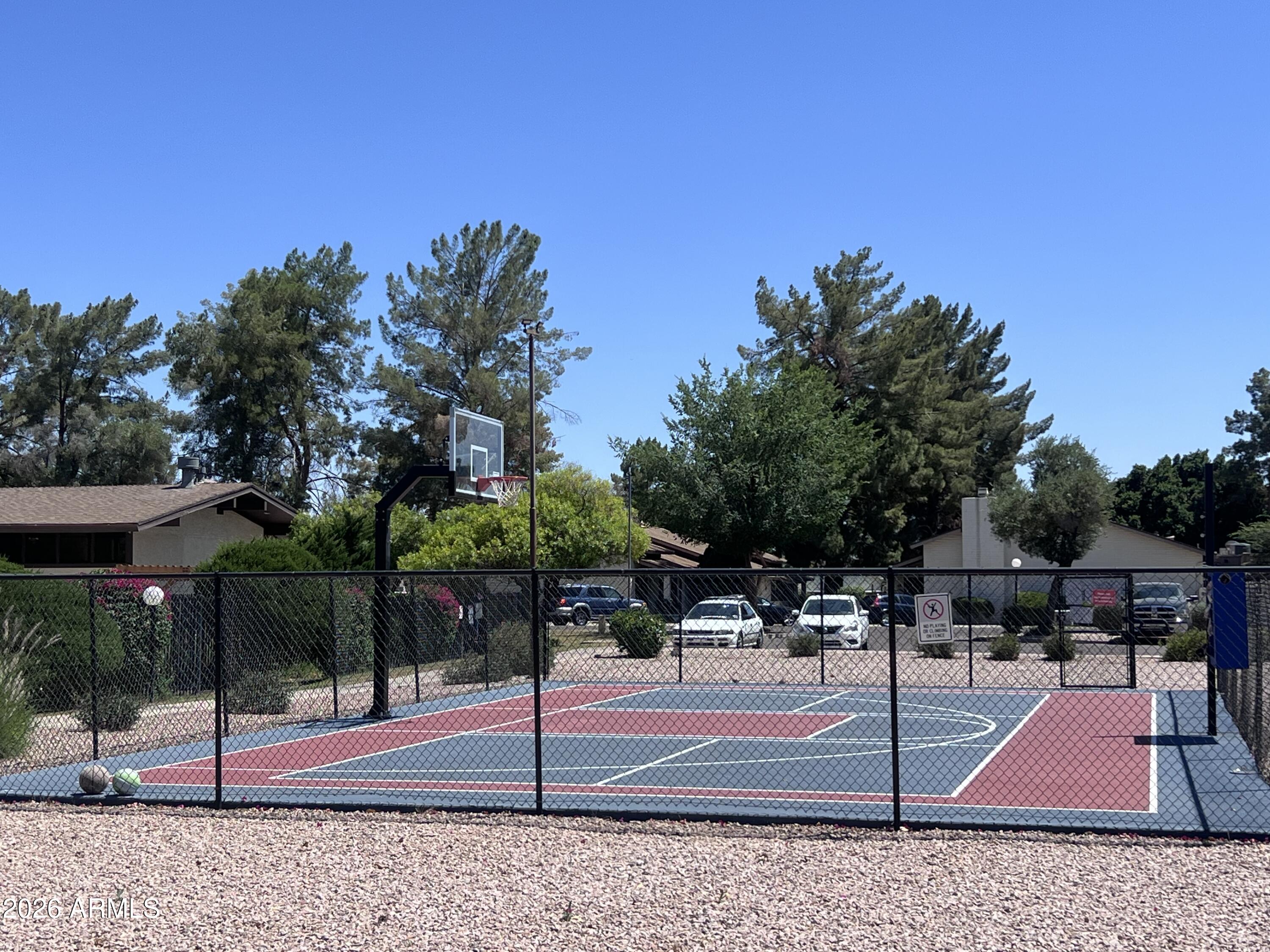 MESA THREE FOUNTAINS - Residential