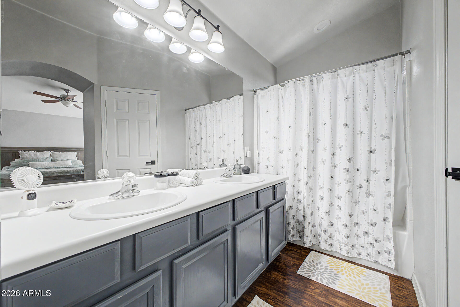 CRYSTAL CREEK - Residential