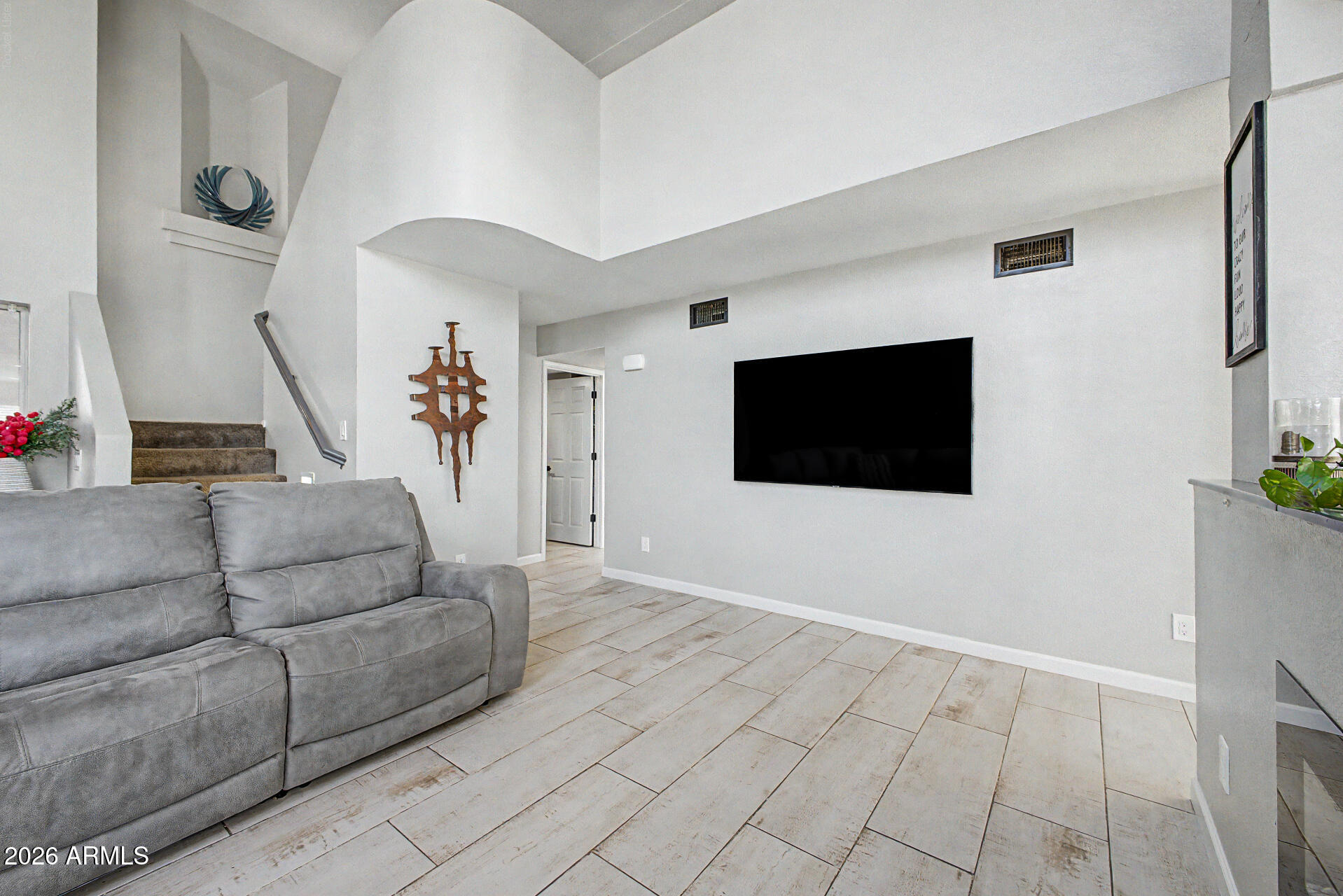 CRYSTAL CREEK - Residential