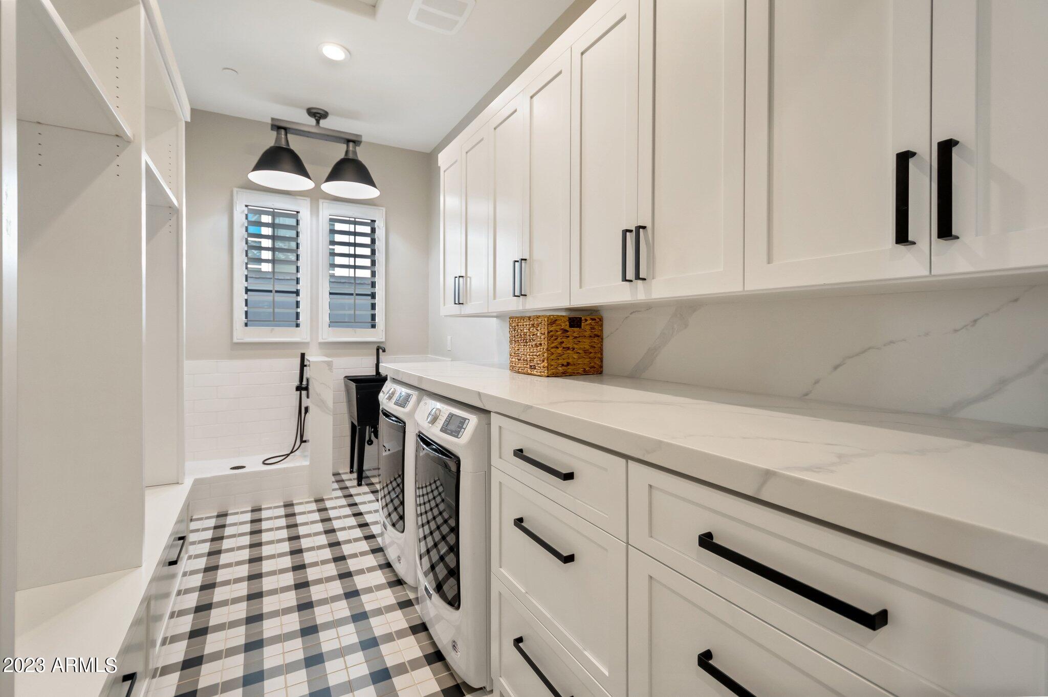 DC RANCH - Residential