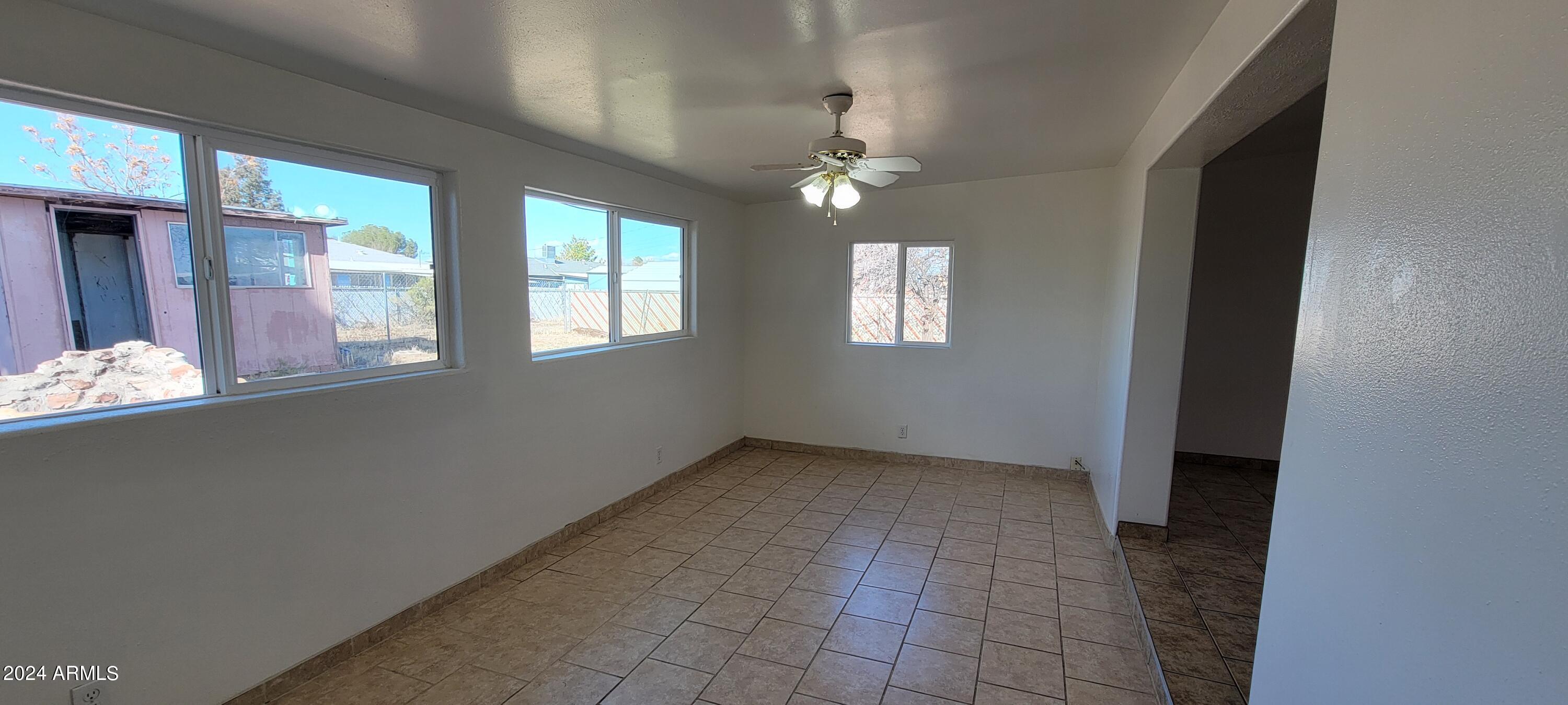 GARDEN CANYON 3 - Residential