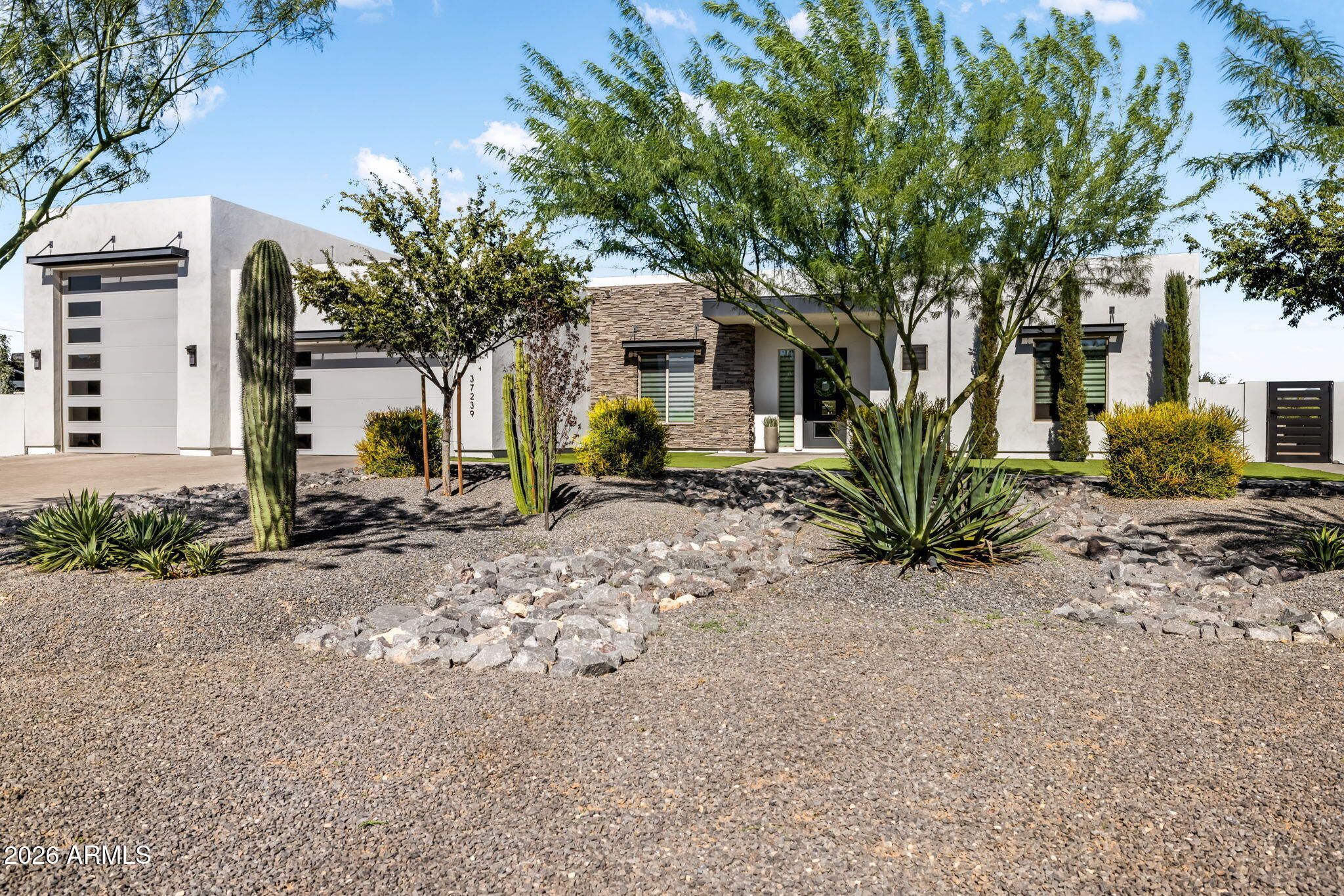 DESERT HILLS - Residential