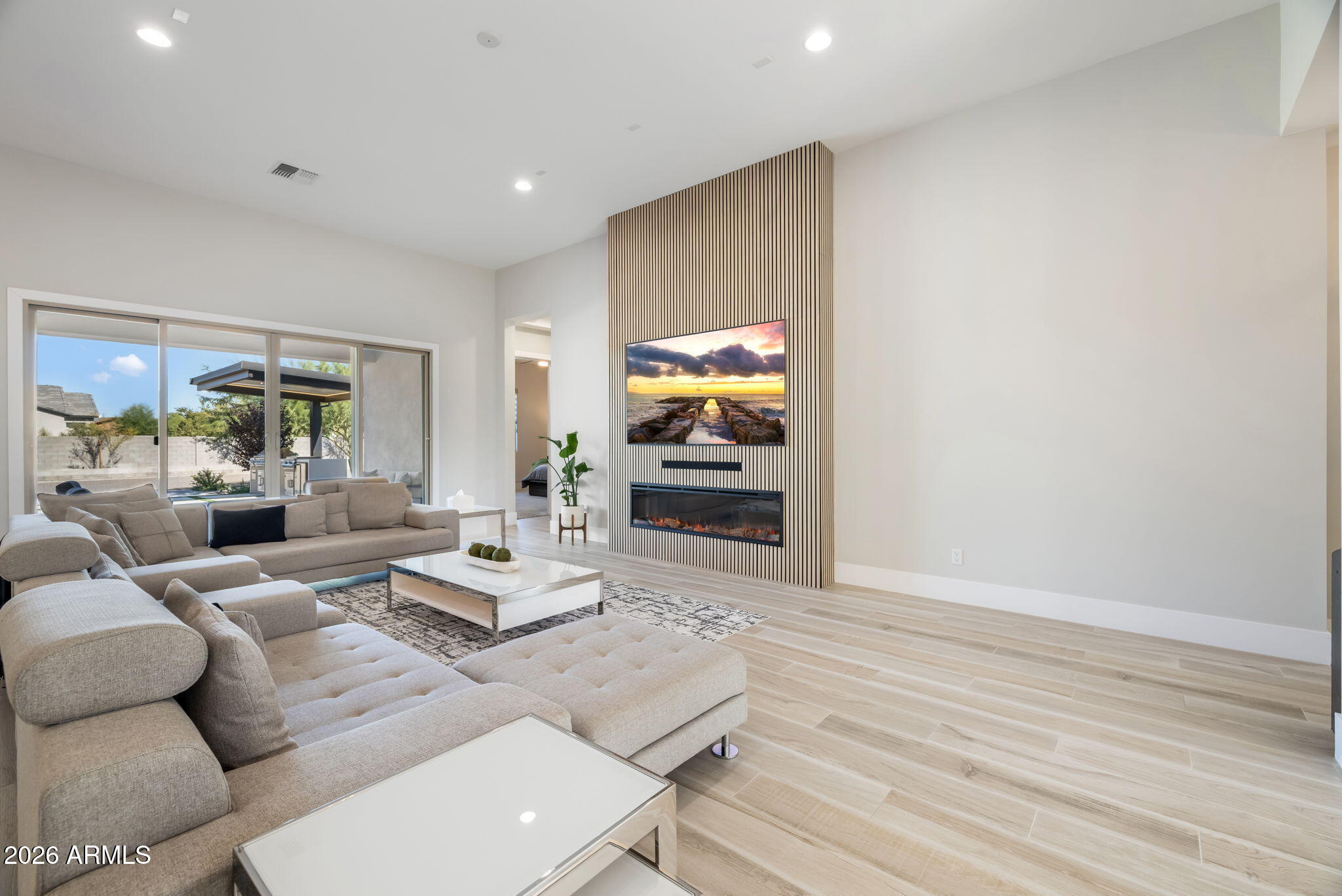 DESERT HILLS - Residential