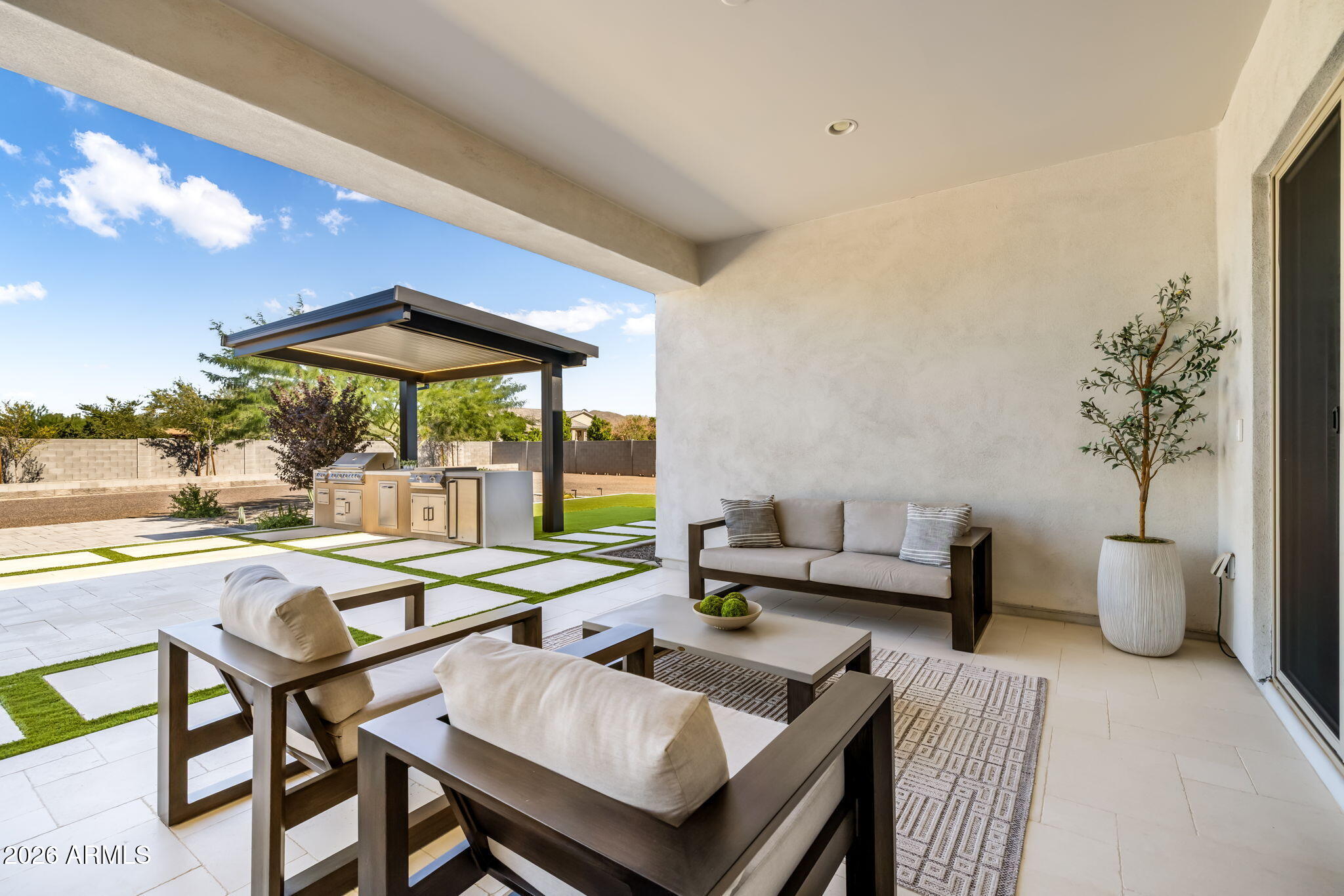 DESERT HILLS - Residential