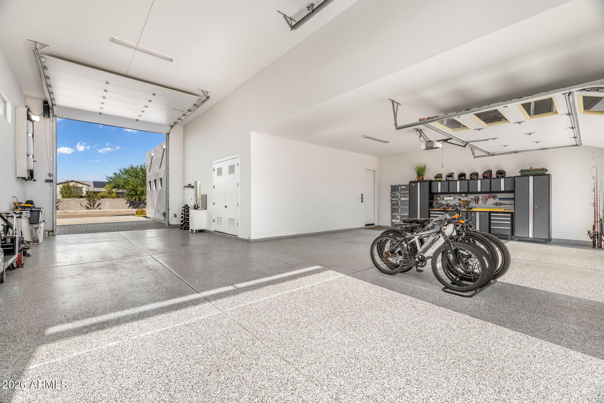 DESERT HILLS - Residential
