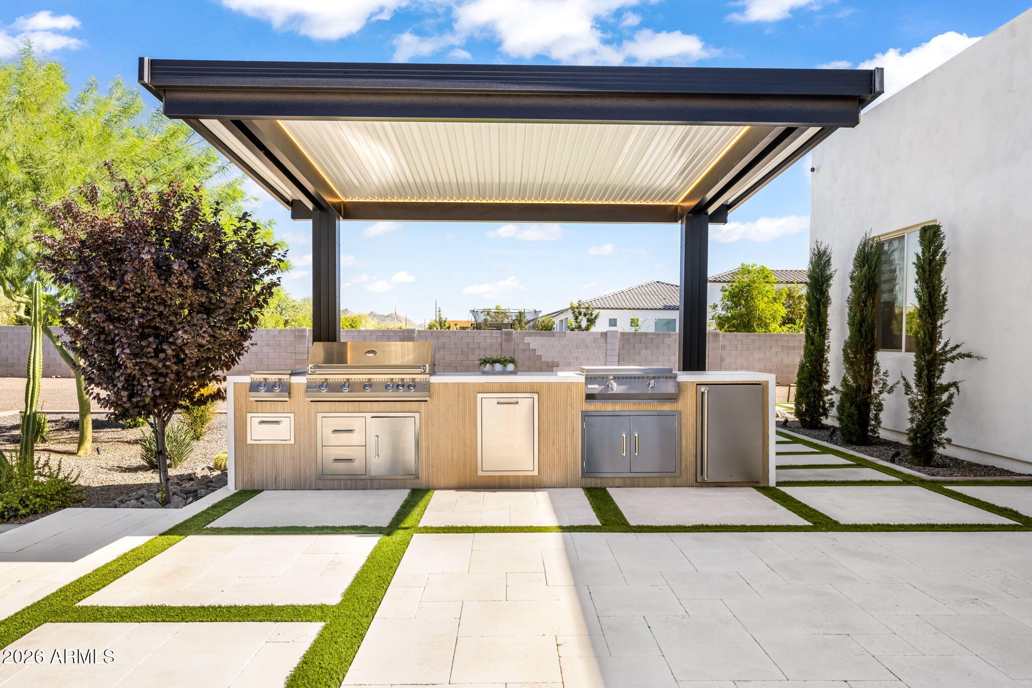 DESERT HILLS - Residential