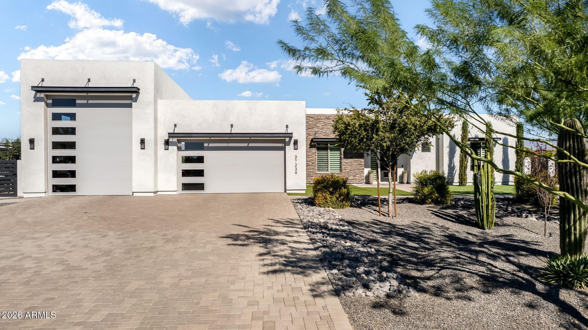 DESERT HILLS - Residential
