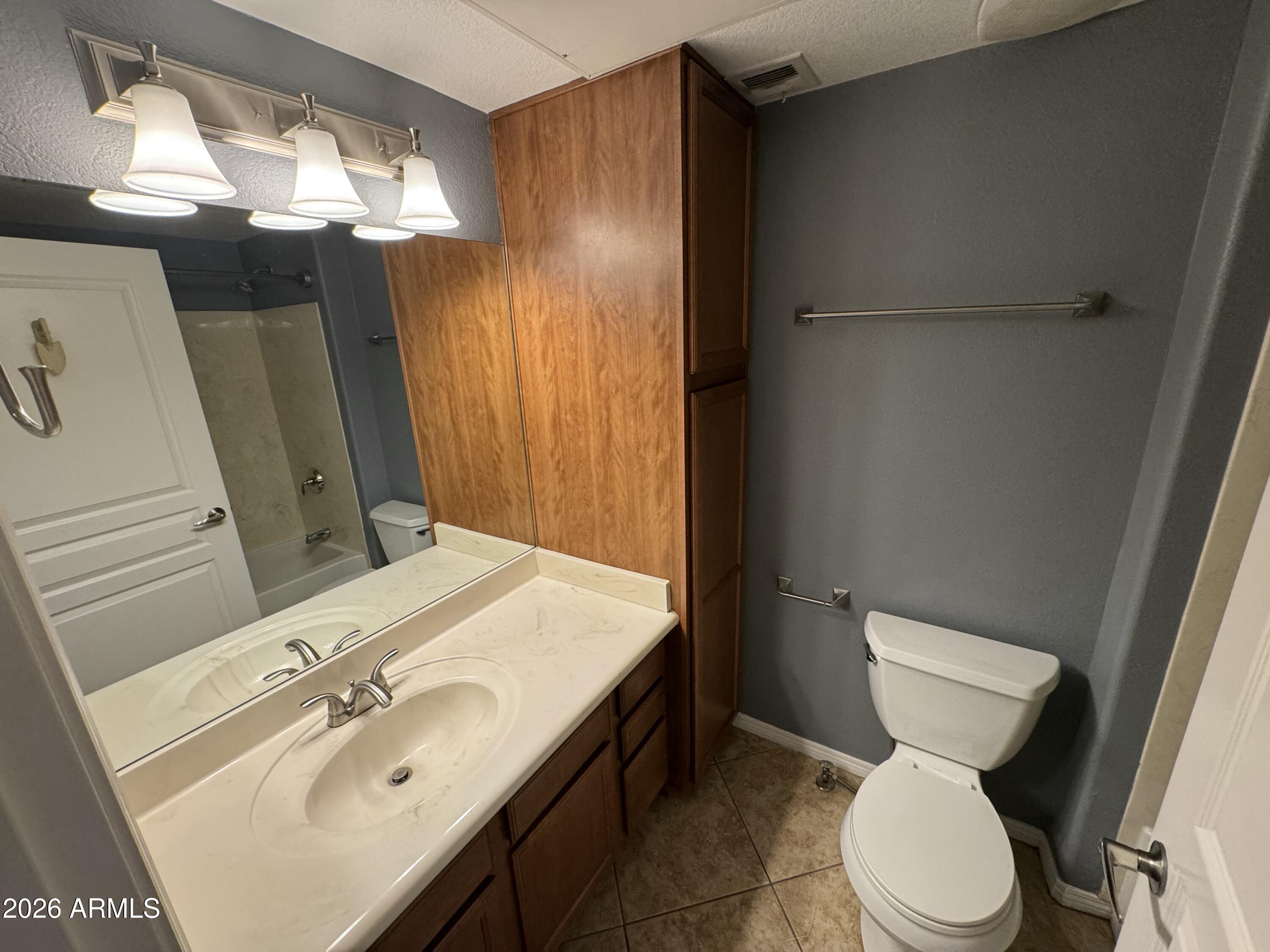 123 WASHINGTON - Residential Lease