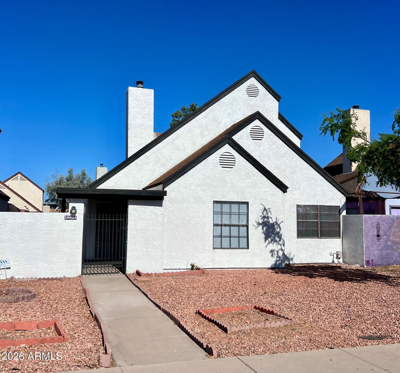 ROSE GARDEN PLACE UNIT 3 - Residential Lease