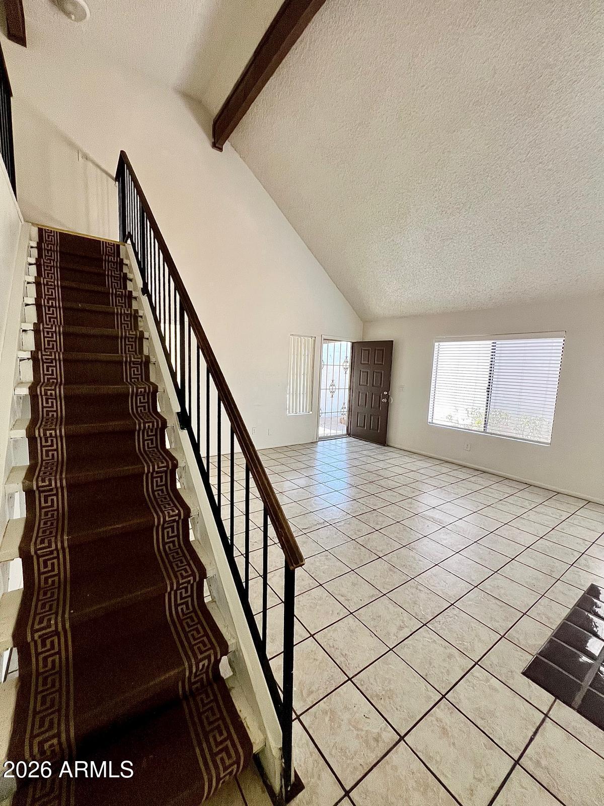 ROSE GARDEN PLACE UNIT 3 - Residential Lease