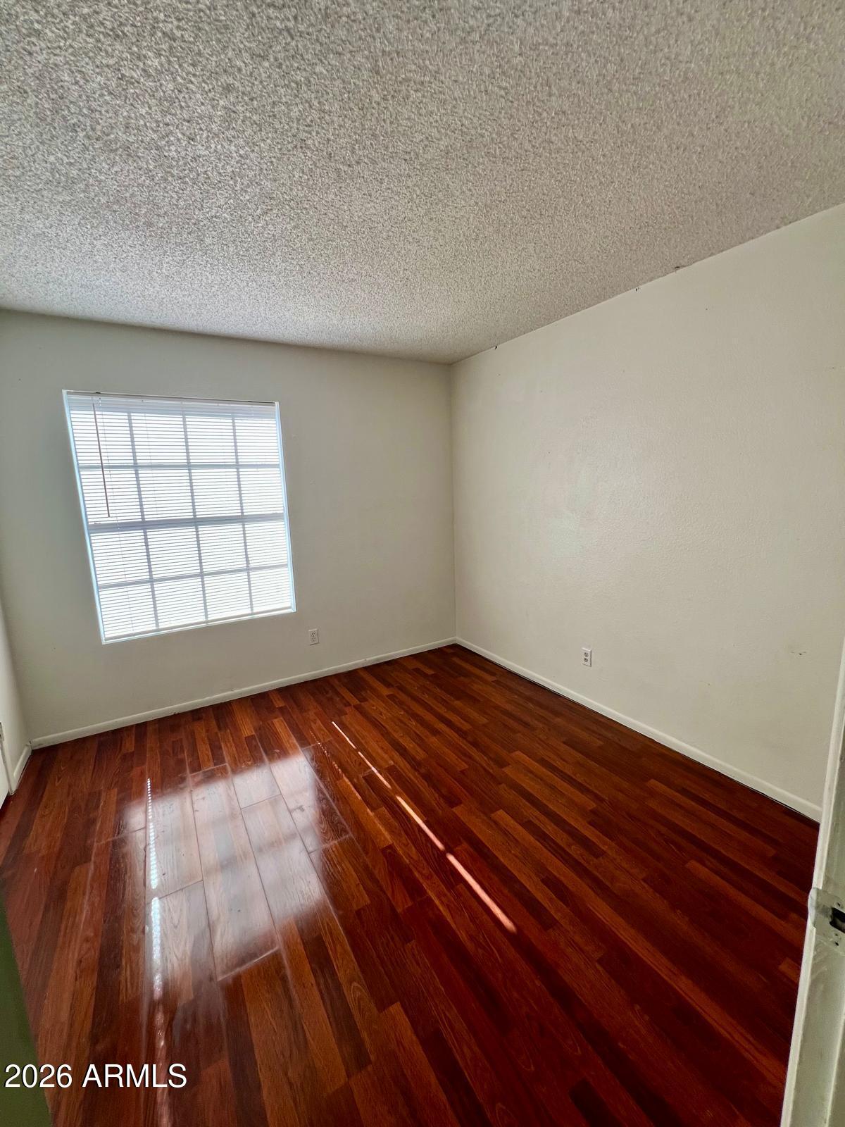 ROSE GARDEN PLACE UNIT 3 - Residential Lease