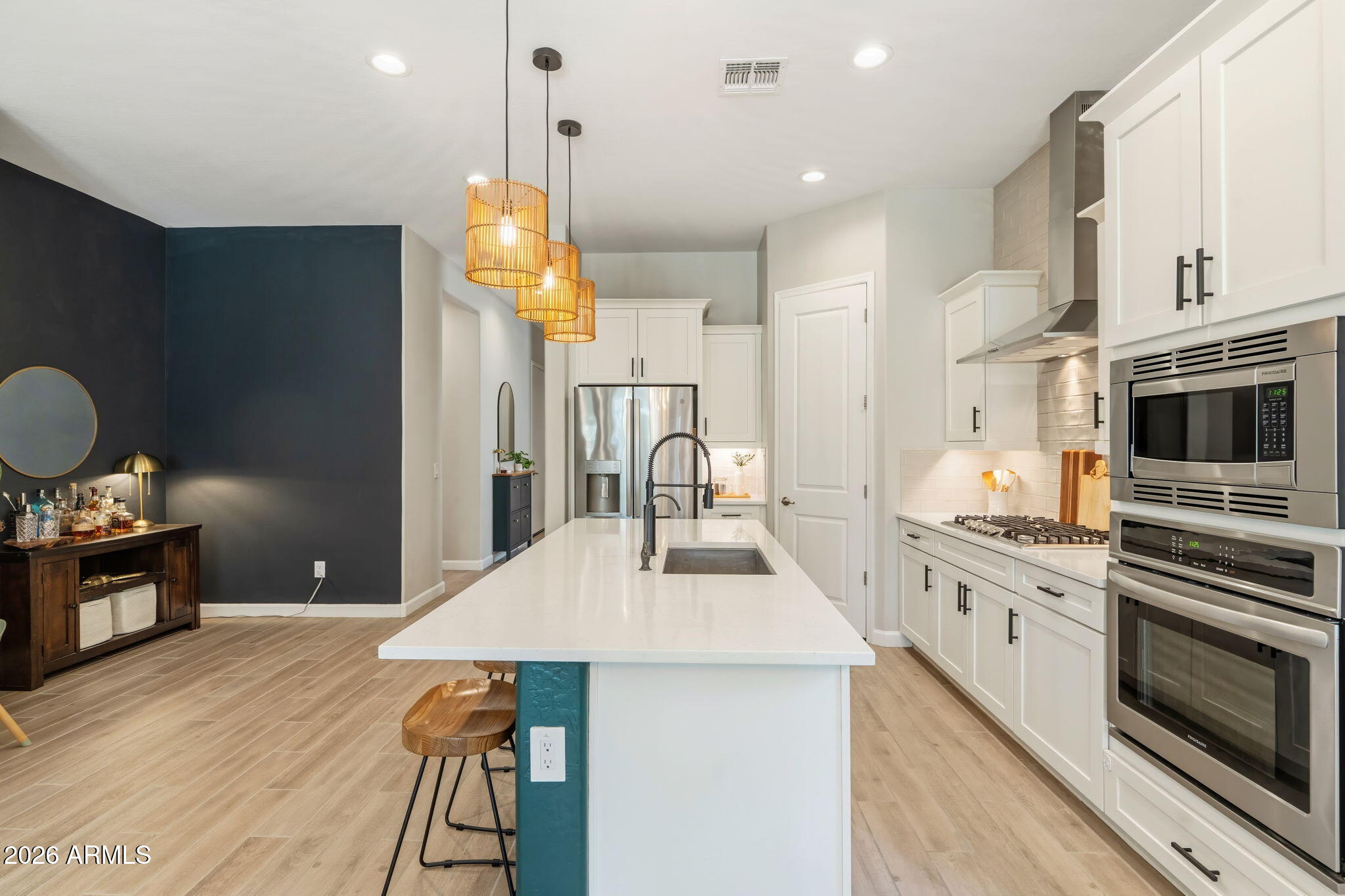 HILLSTONE SOUTH - Residential