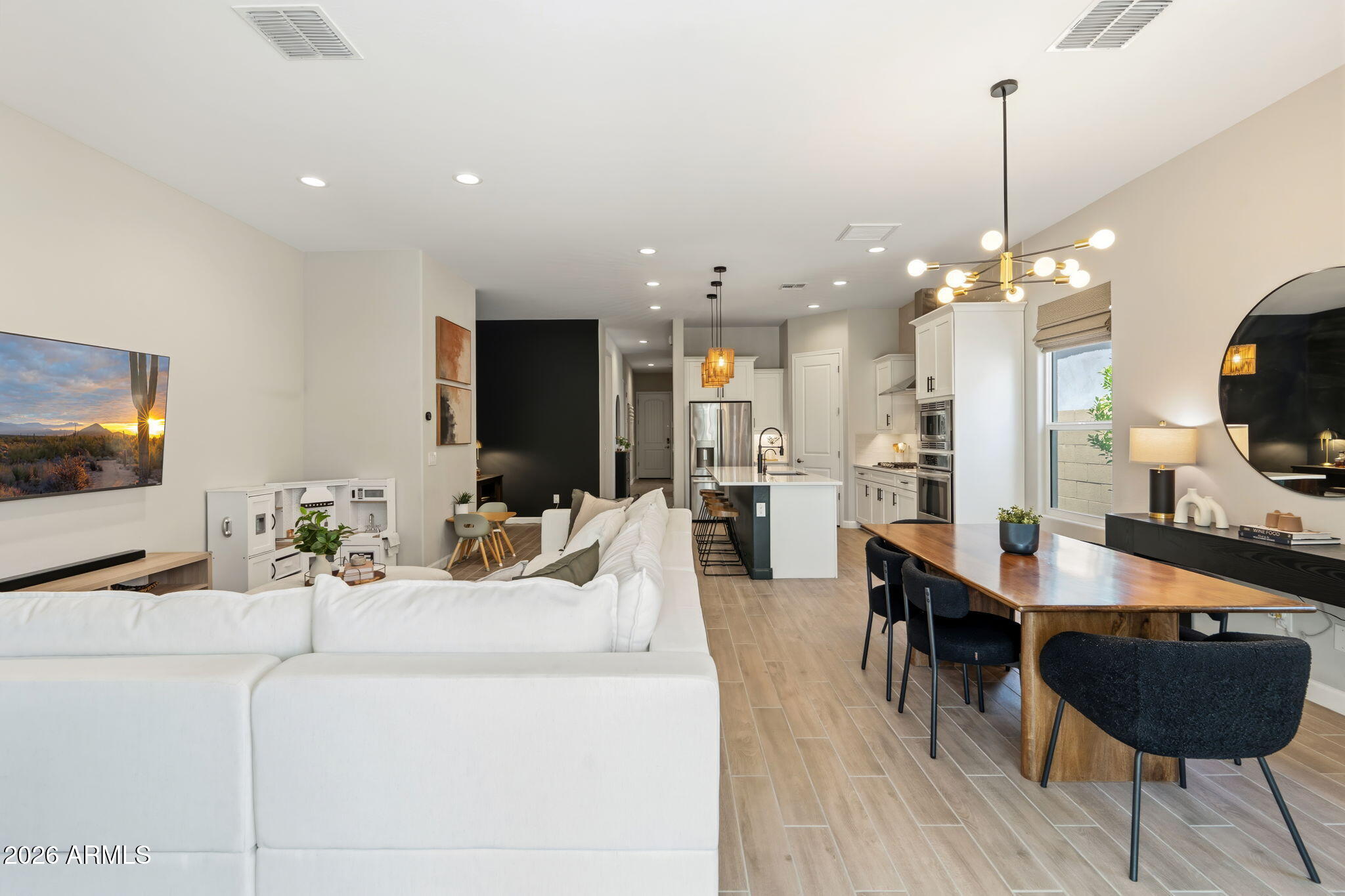 HILLSTONE SOUTH - Residential