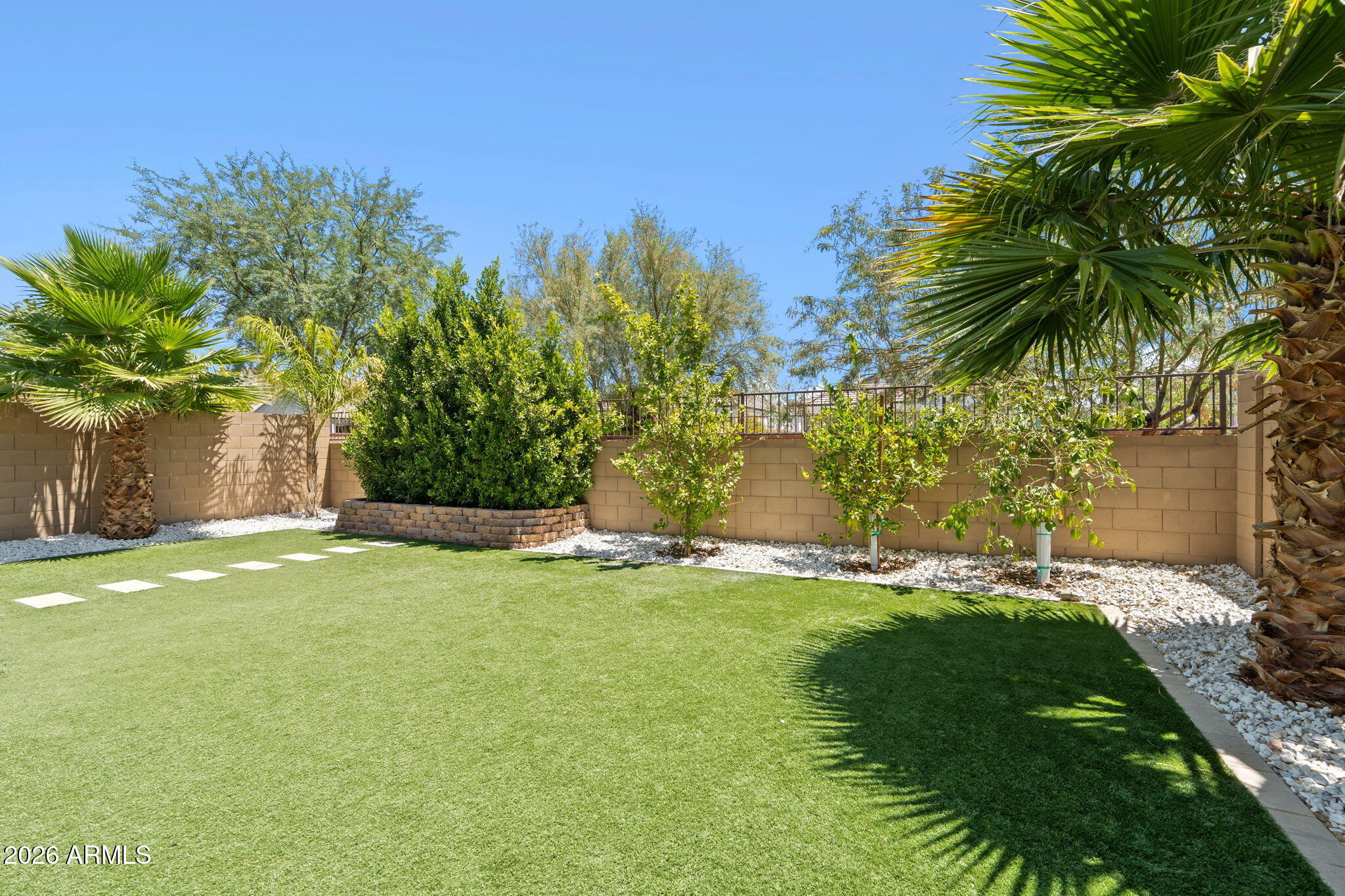 HILLSTONE SOUTH - Residential